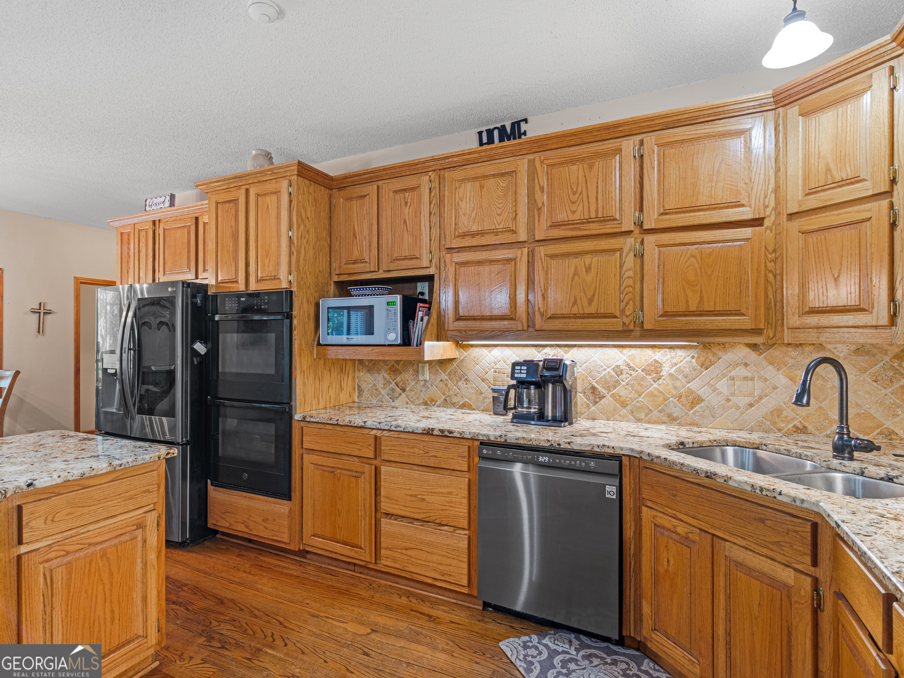 325 Country Side Drive