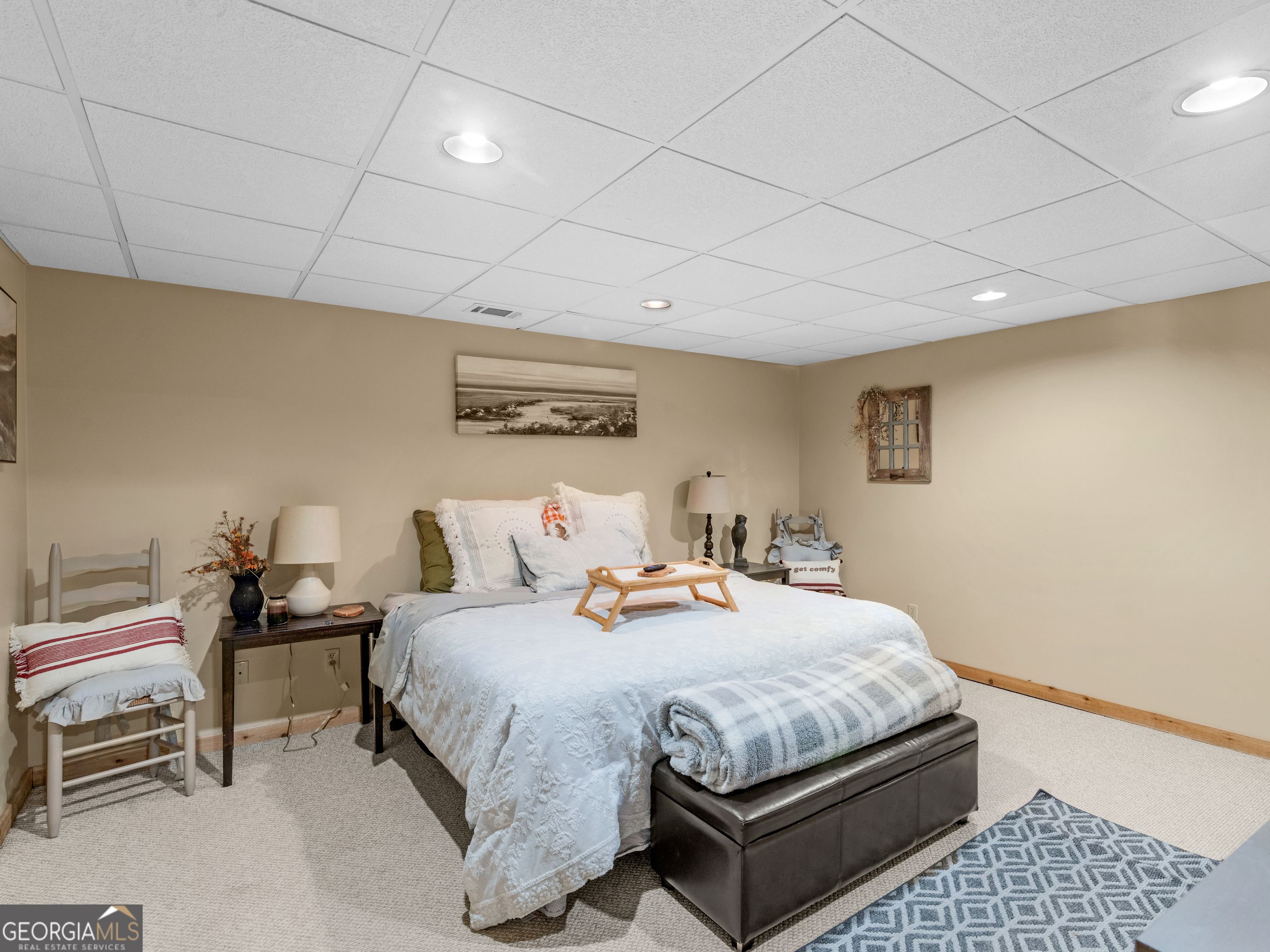 325 Country Side Drive