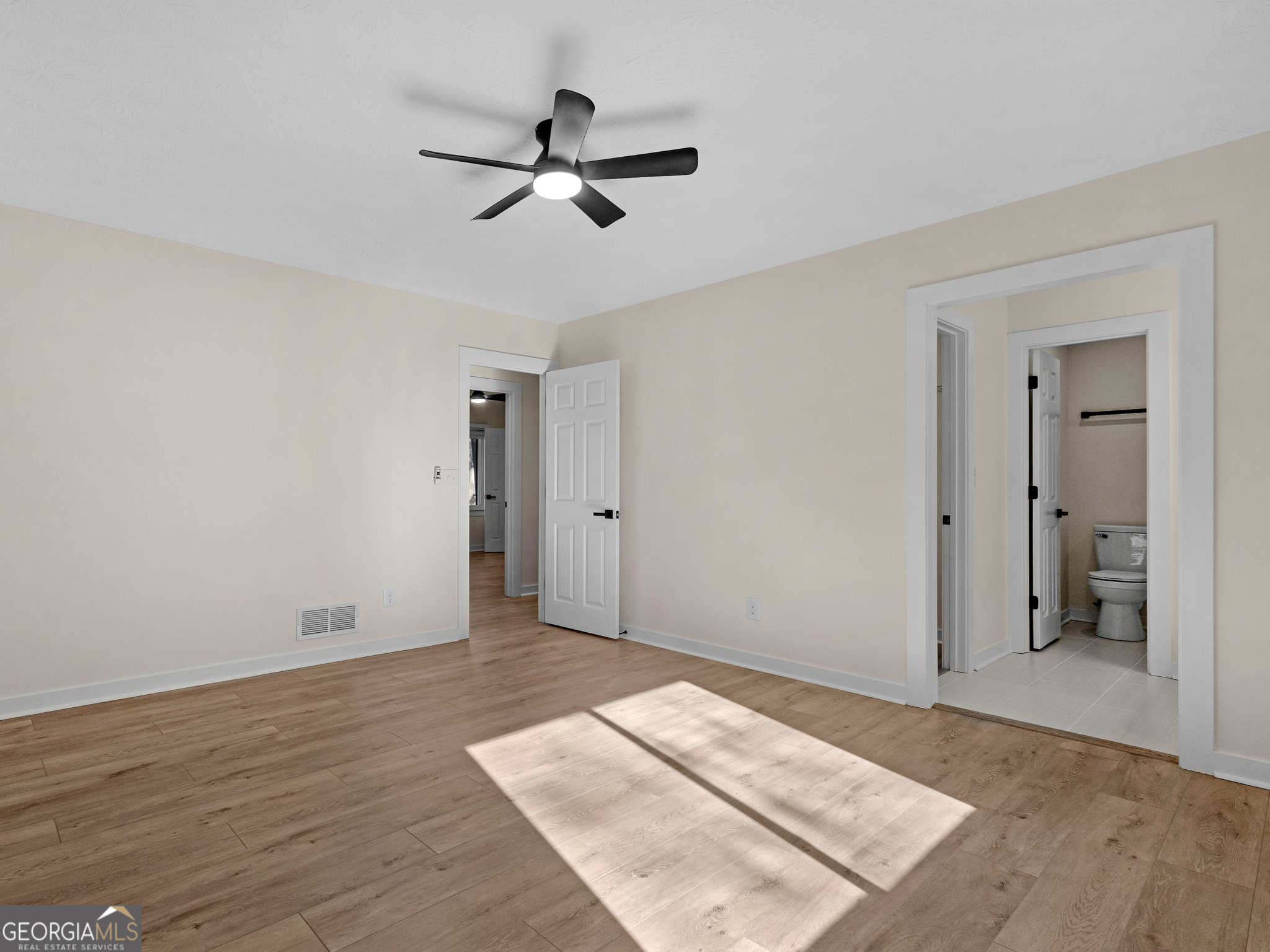 8228 Lullwater Court