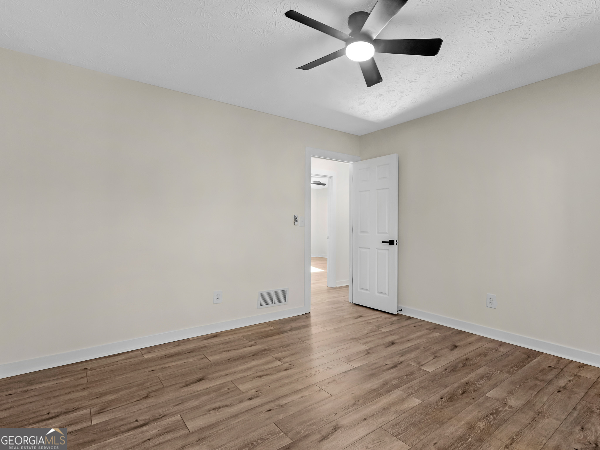 8228 Lullwater Court