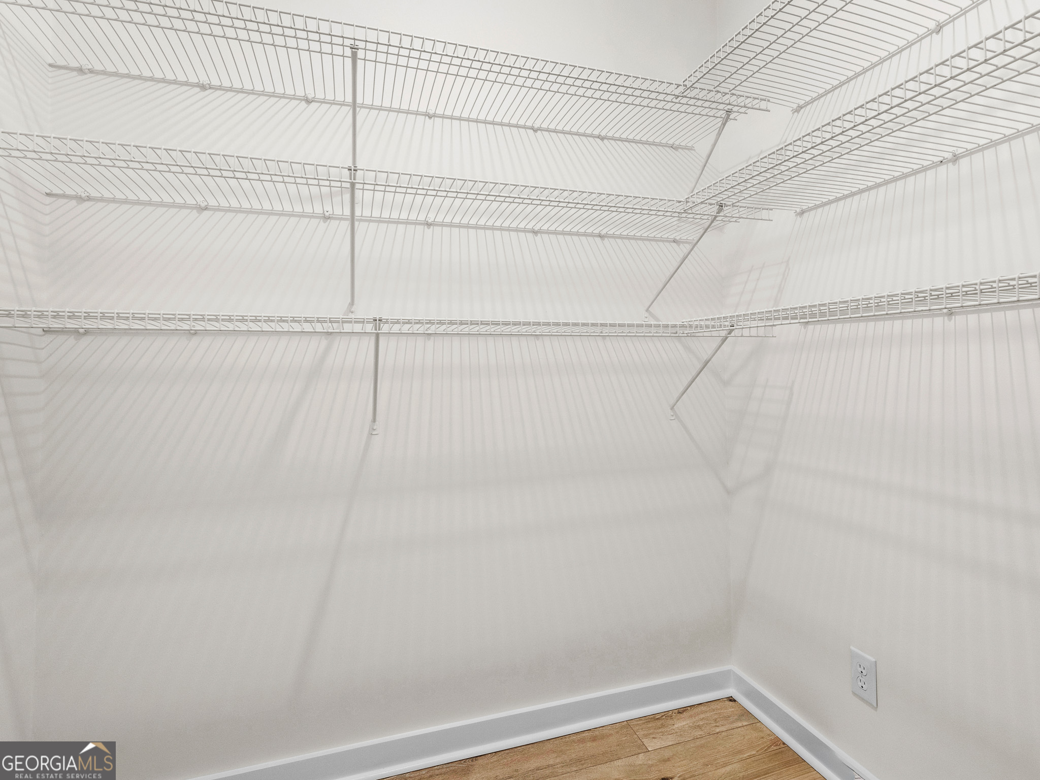 8228 Lullwater Court