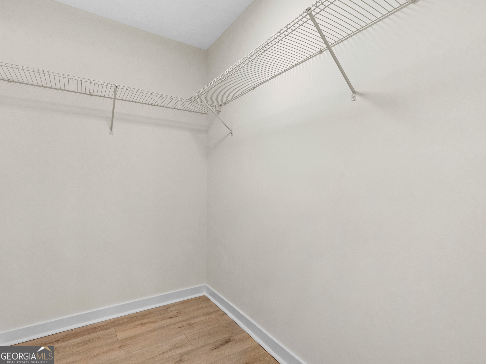 8228 Lullwater Court