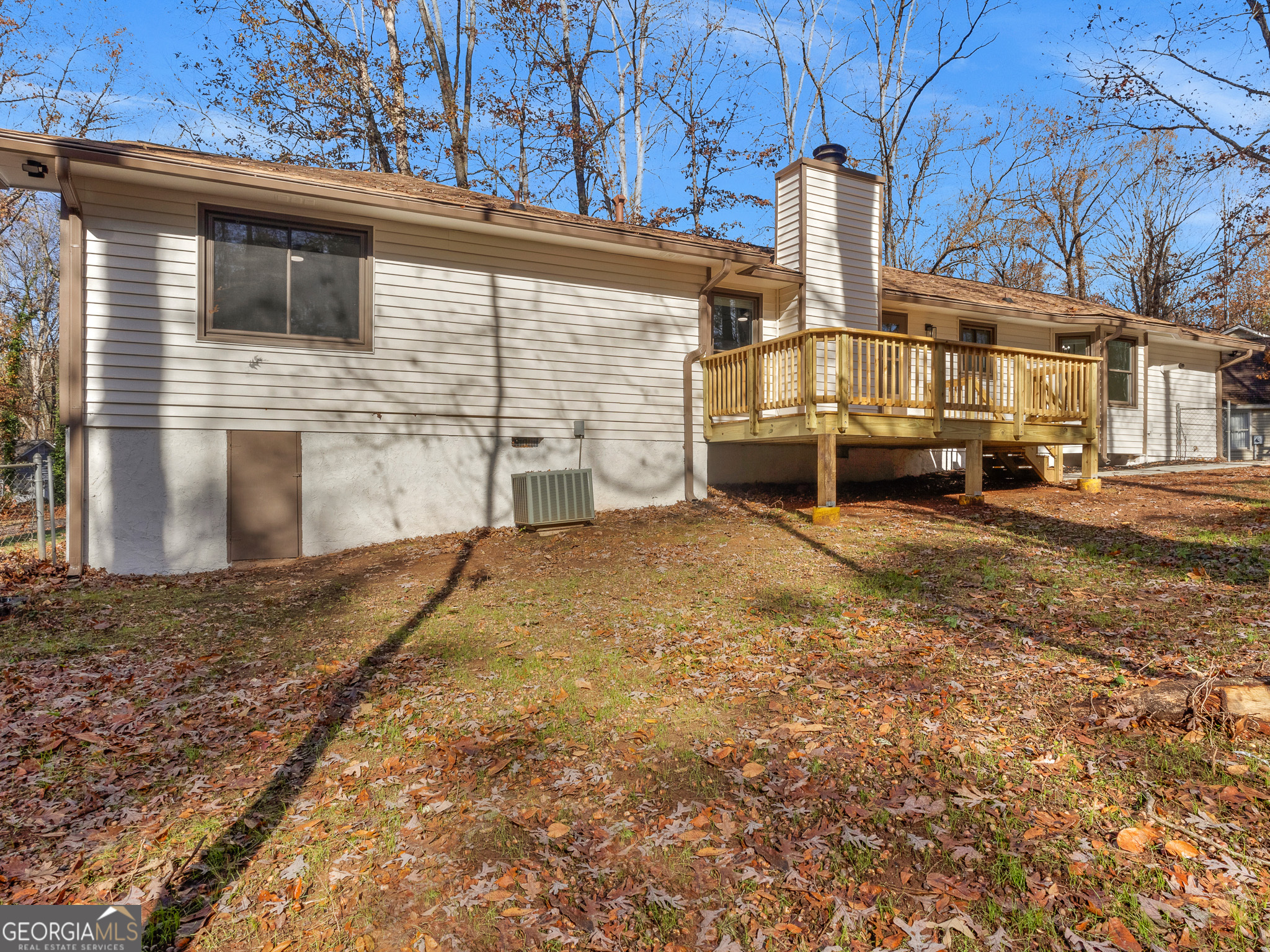 8228 Lullwater Court