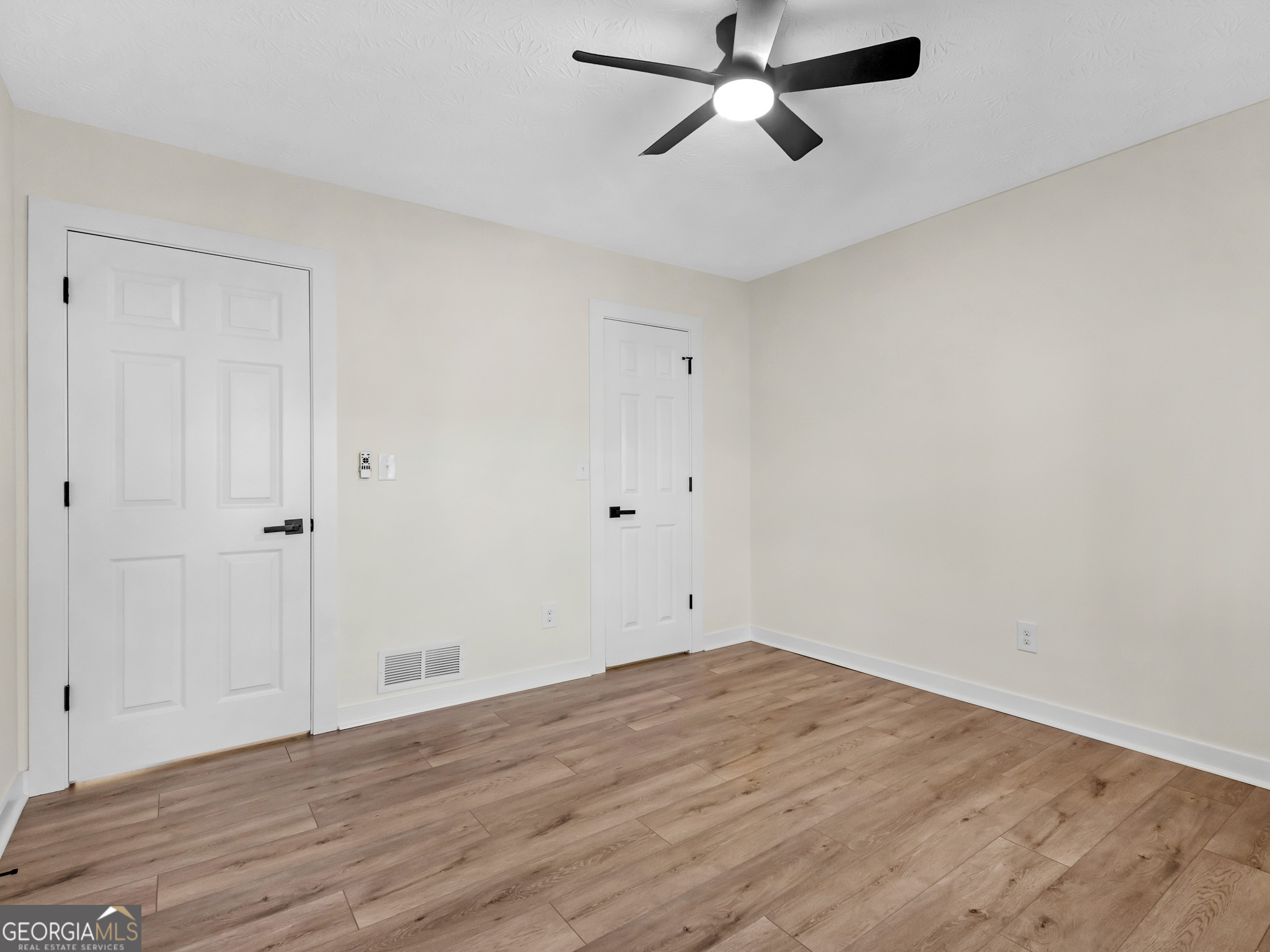 8228 Lullwater Court