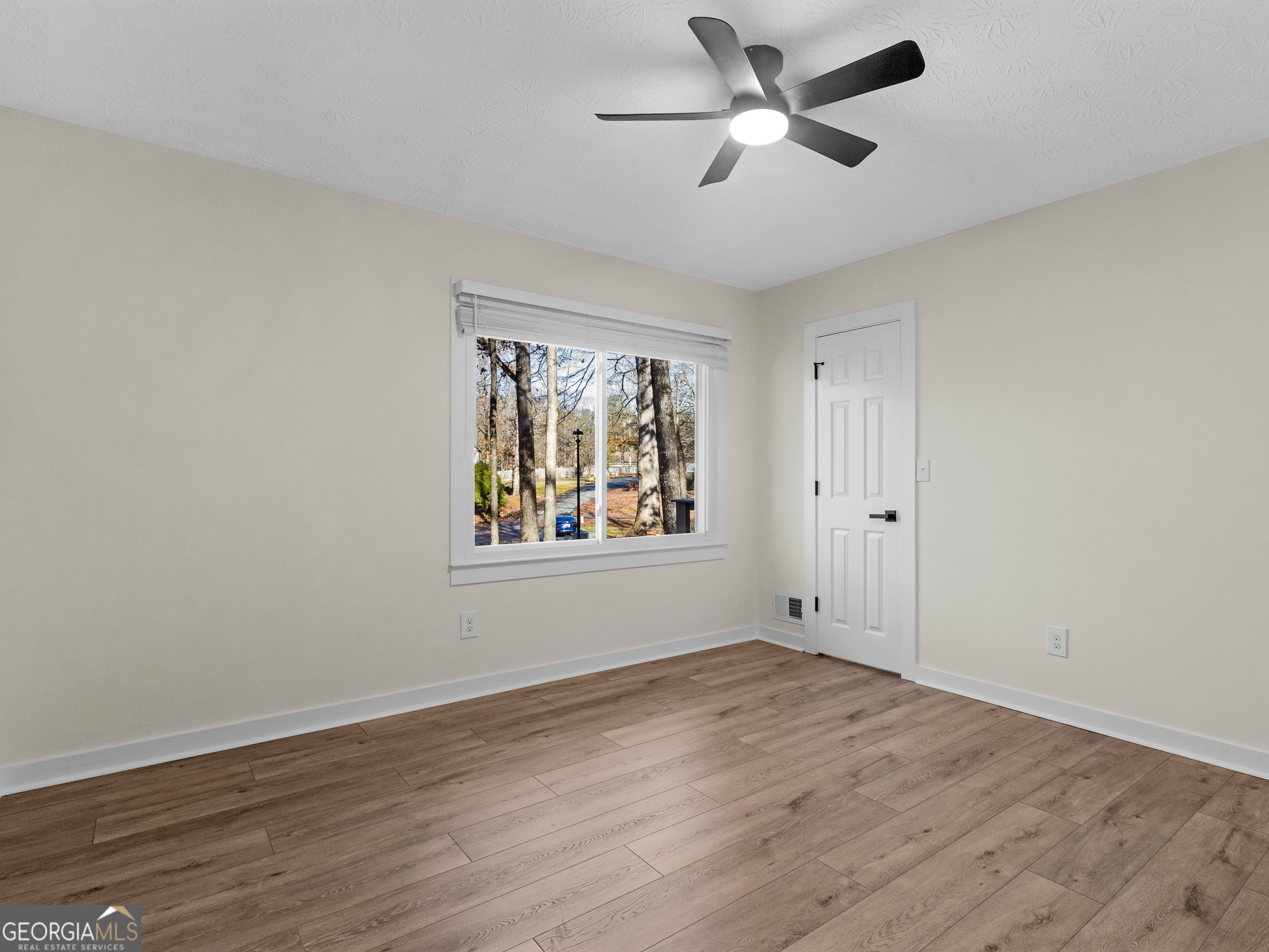 8228 Lullwater Court