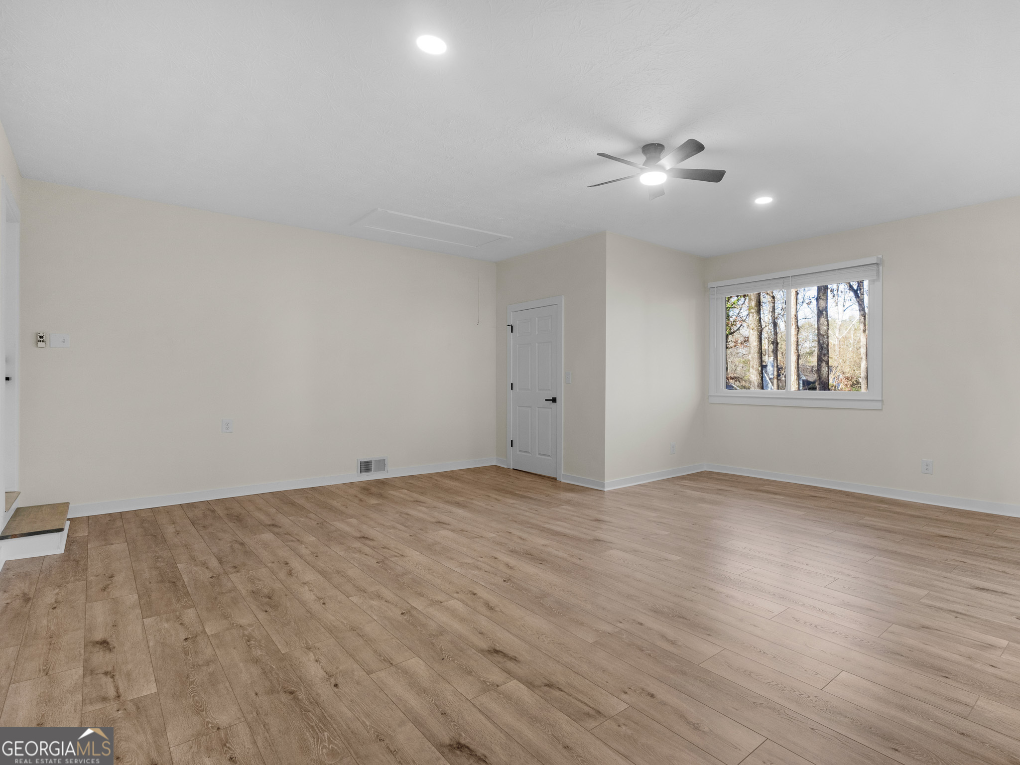 8228 Lullwater Court