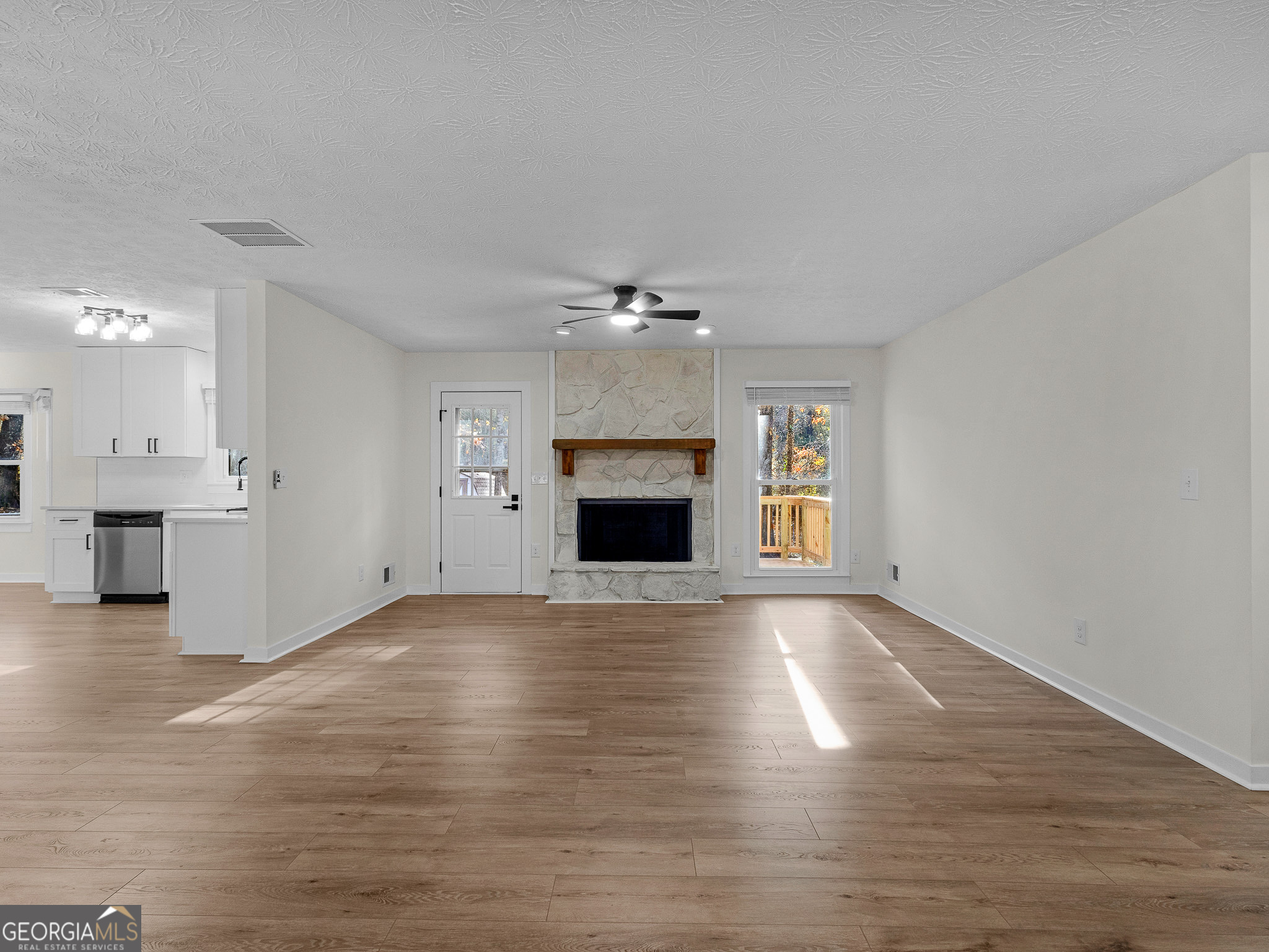 8228 Lullwater Court