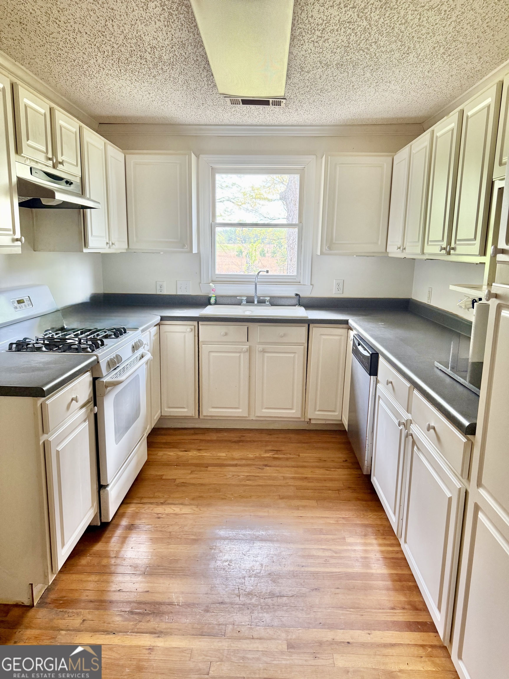 2235 Long Branch Road