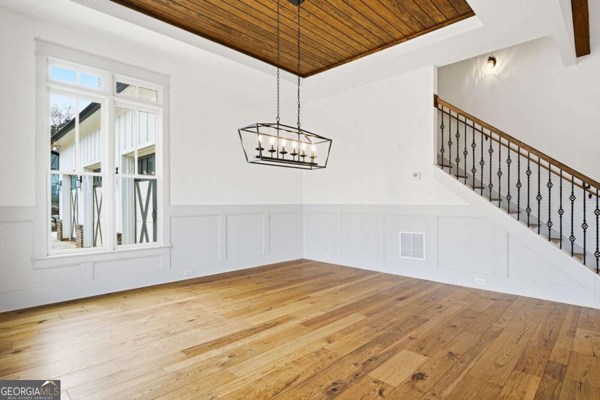 738 Overlook Trail