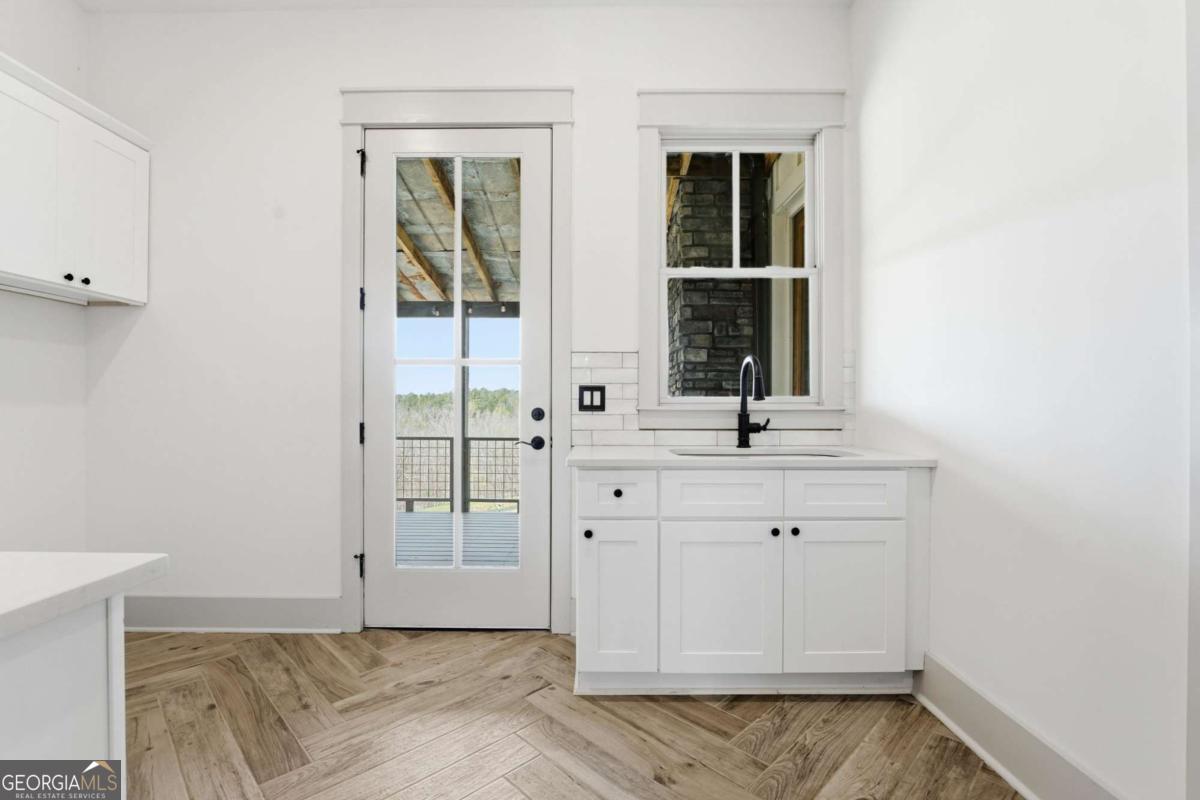 738 Overlook Trail