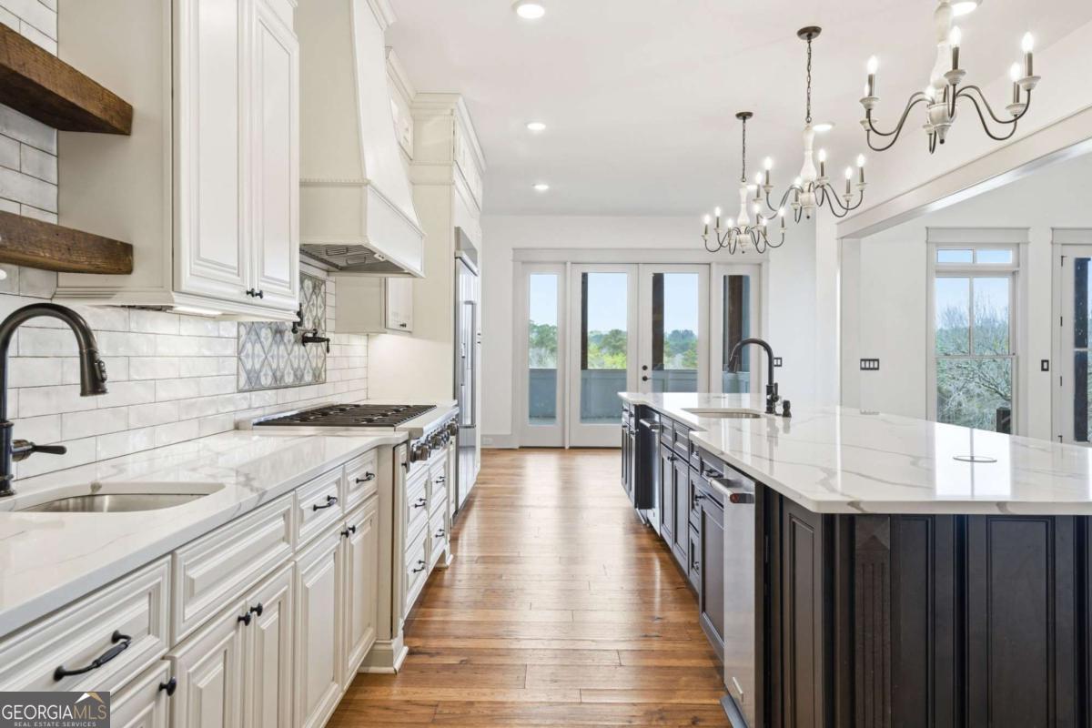 738 Overlook Trail