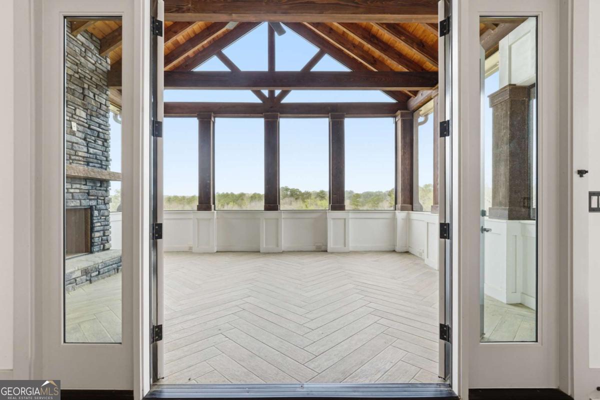738 Overlook Trail