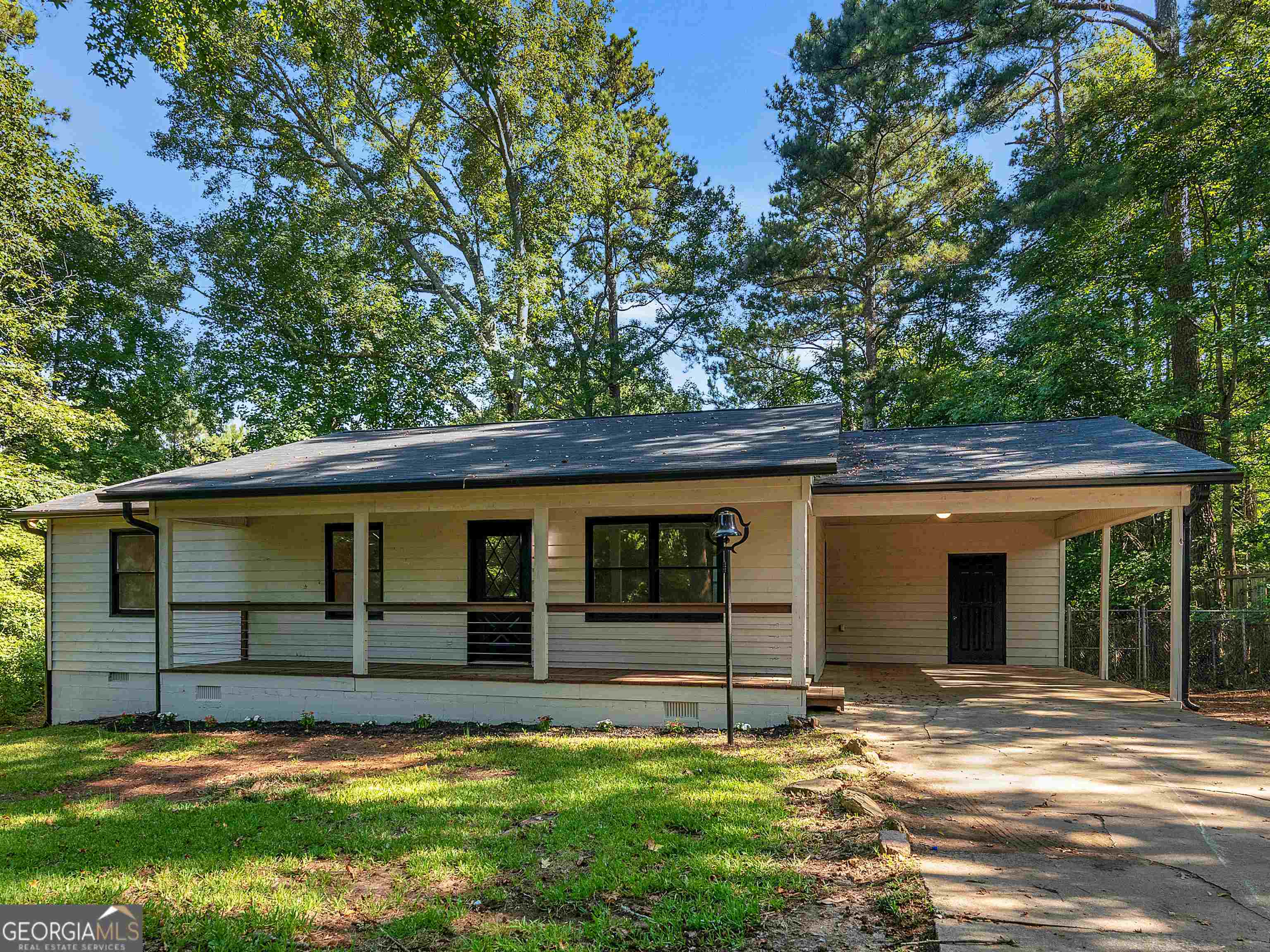 1999 Hampton Locust Grove Road