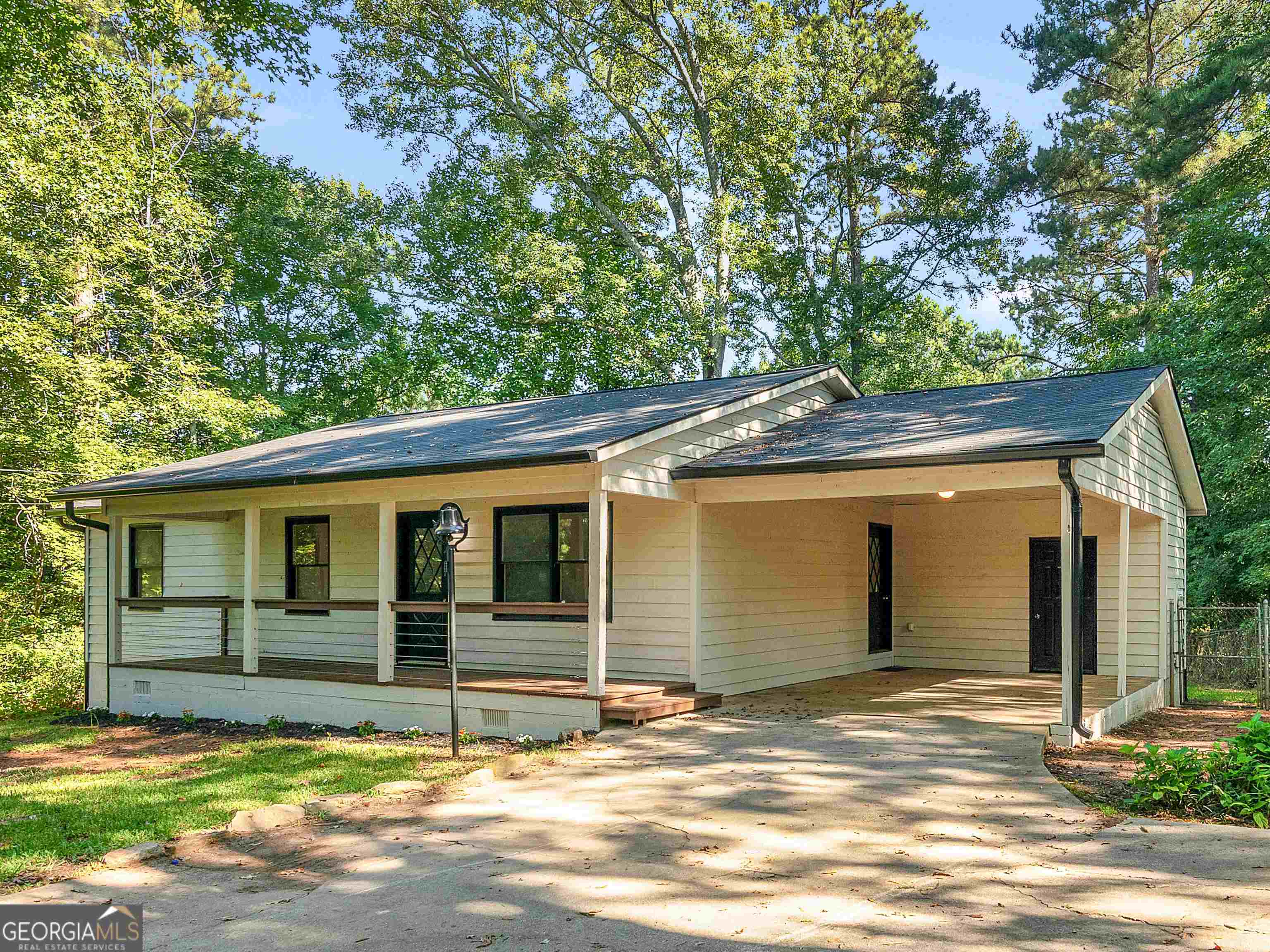 1999 Hampton Locust Grove Road