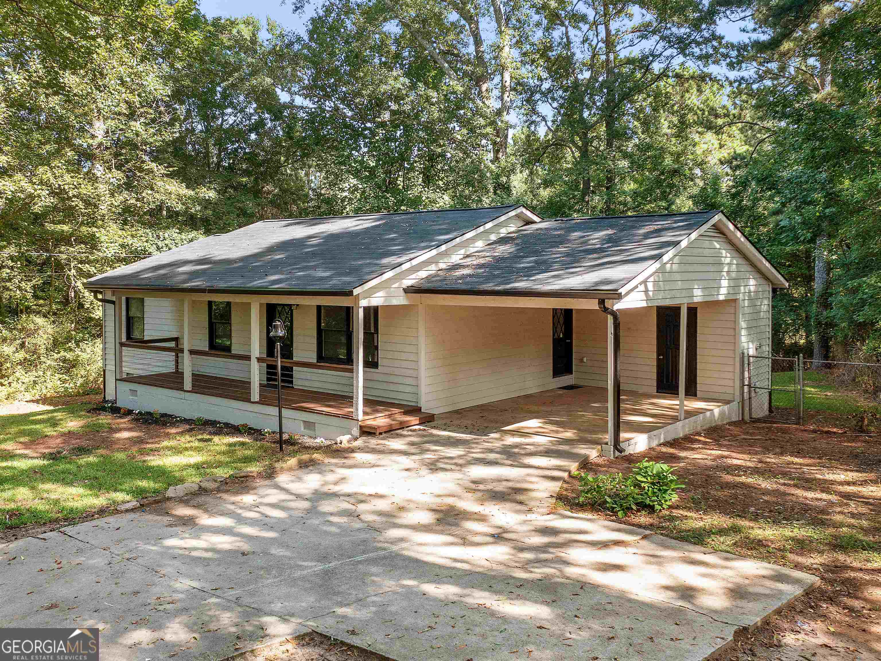 1999 Hampton Locust Grove Road