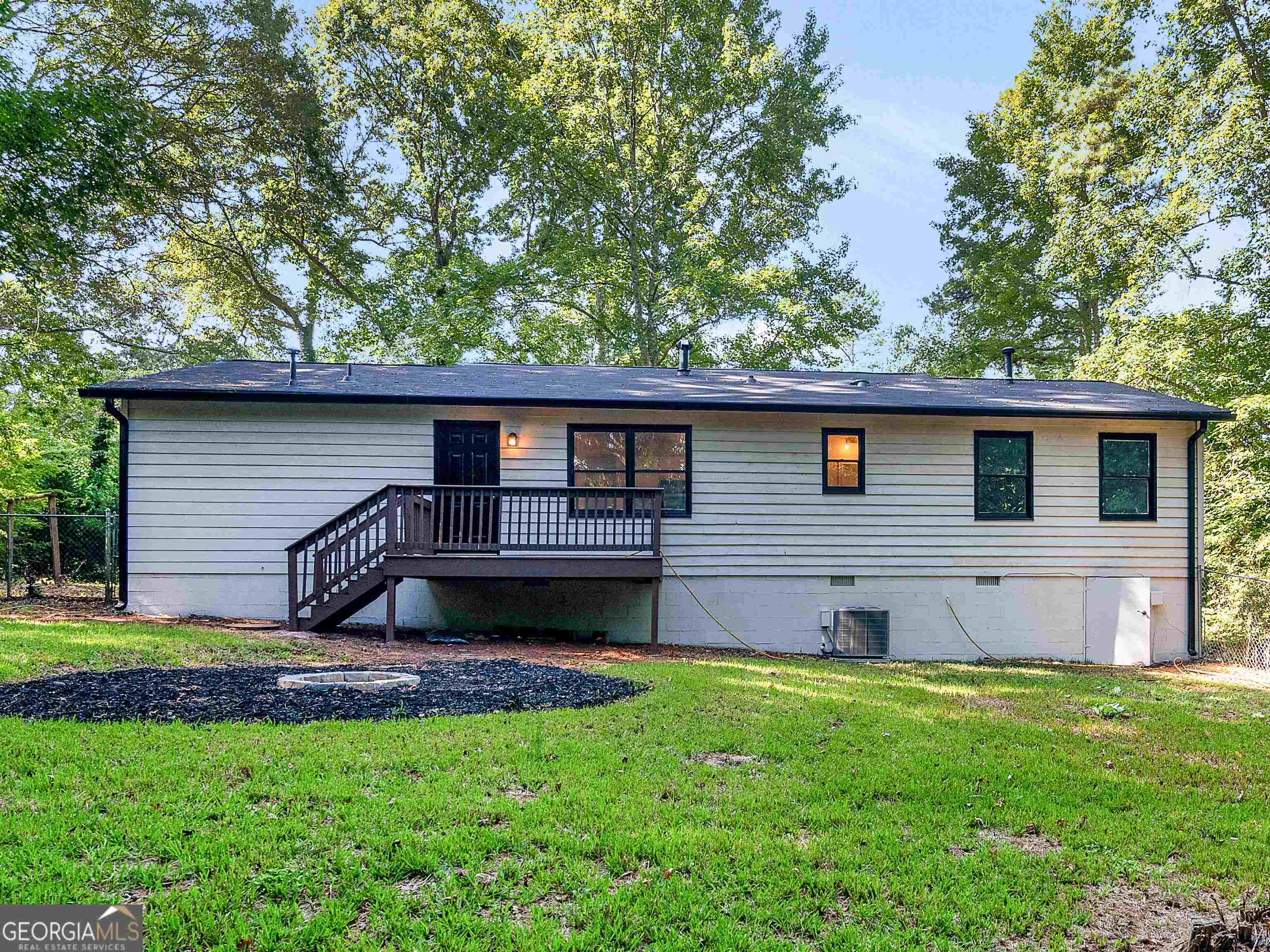 1999 Hampton Locust Grove Road