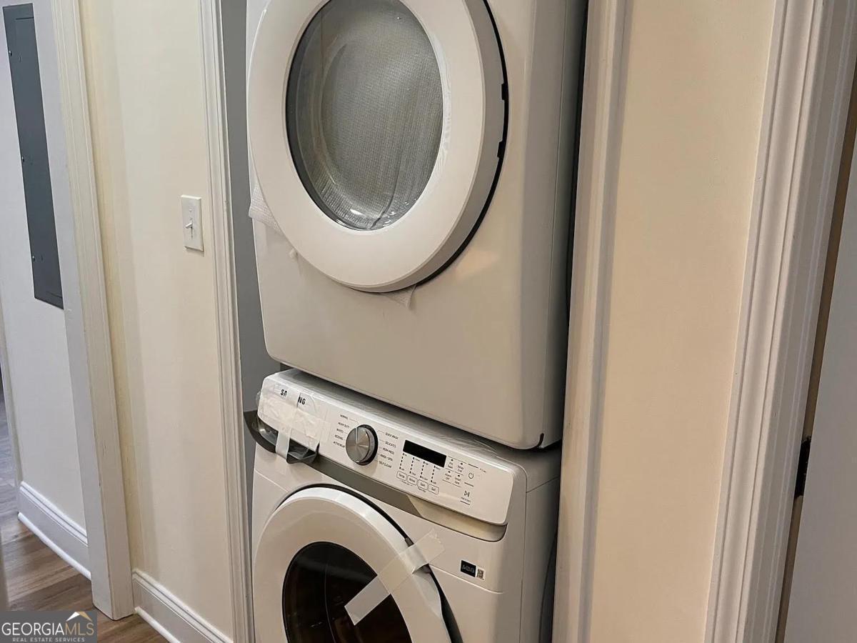 320 Camfield Court SW