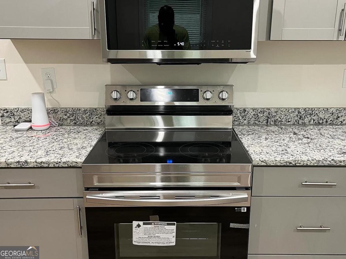 320 Camfield Court SW