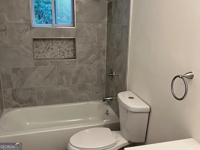 320 Camfield Court SW