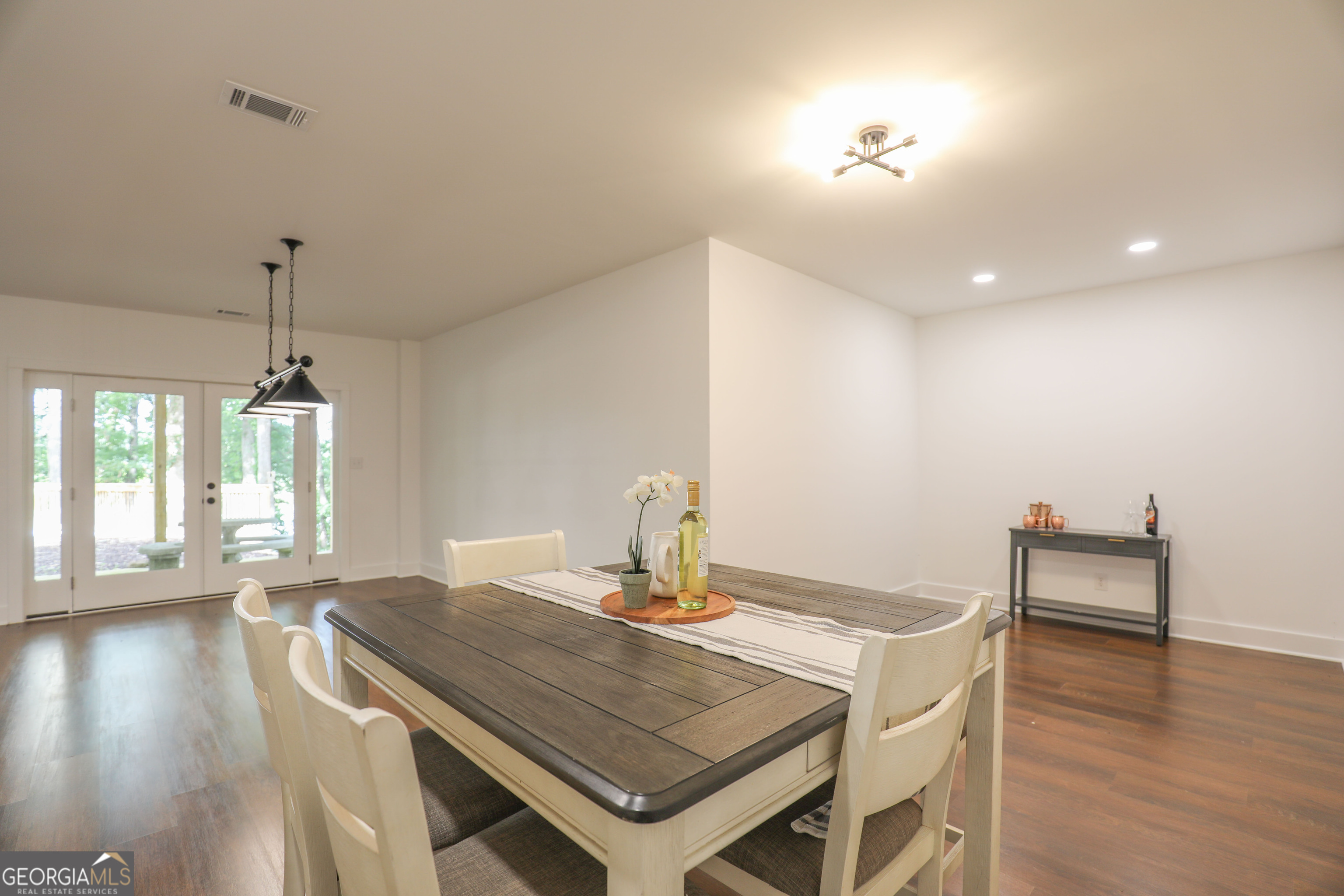 212 Southland Drive