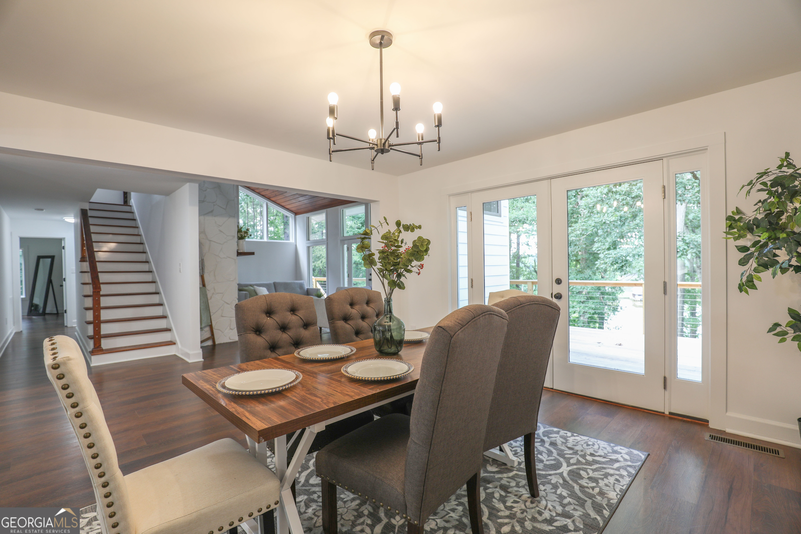 212 Southland Drive