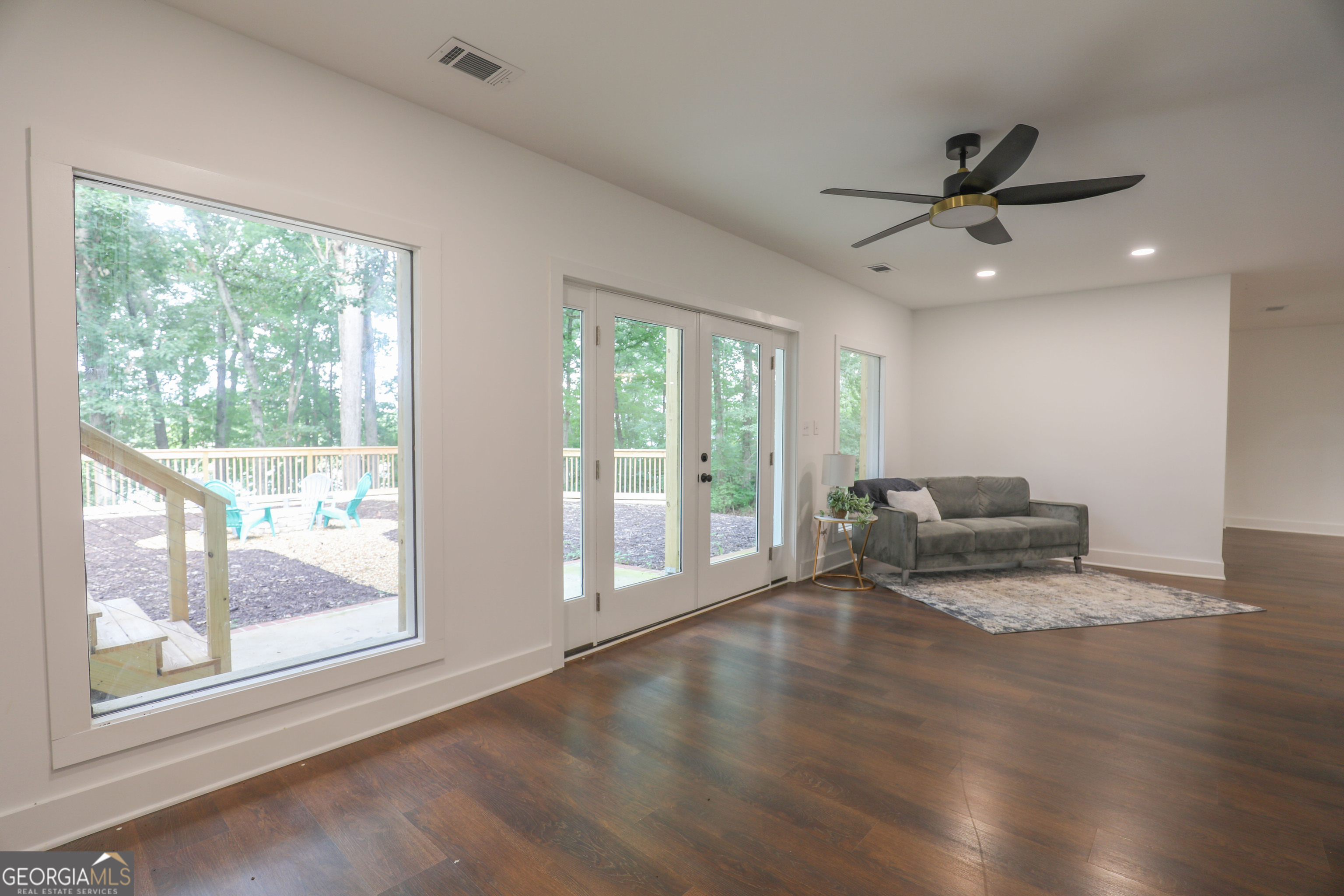212 Southland Drive
