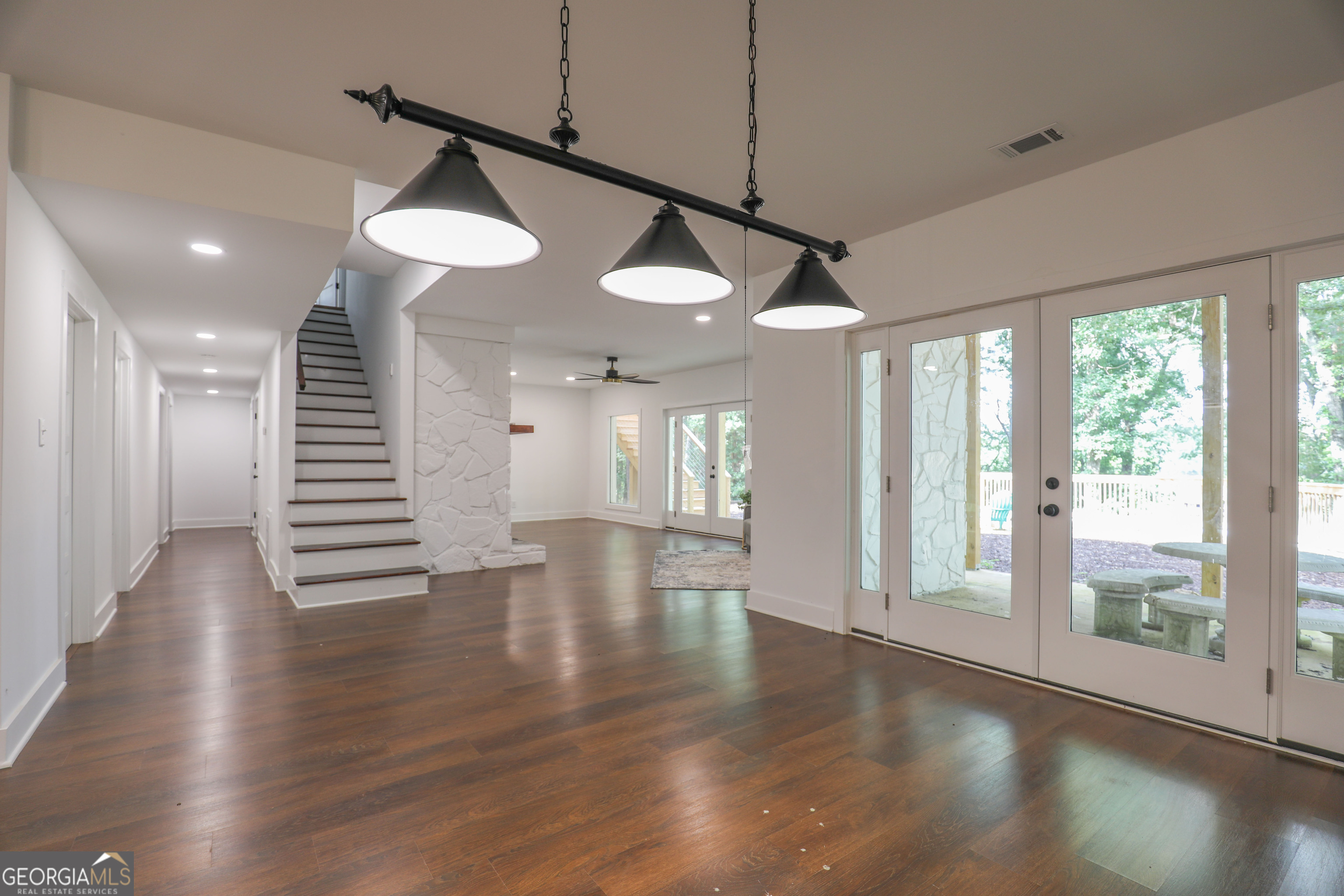 212 Southland Drive