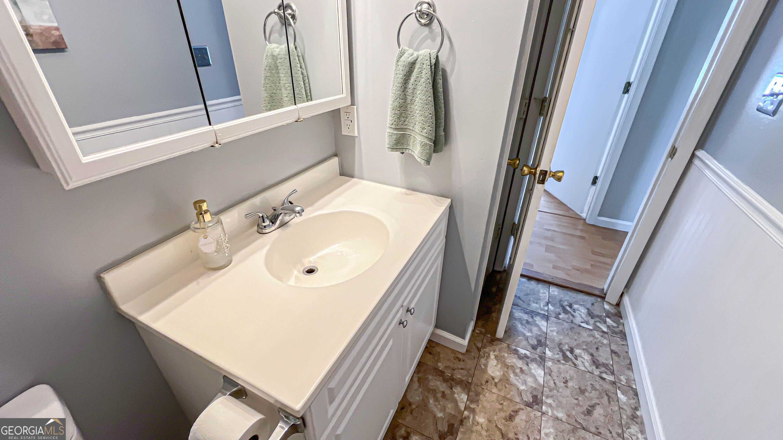 202 Woods Trail