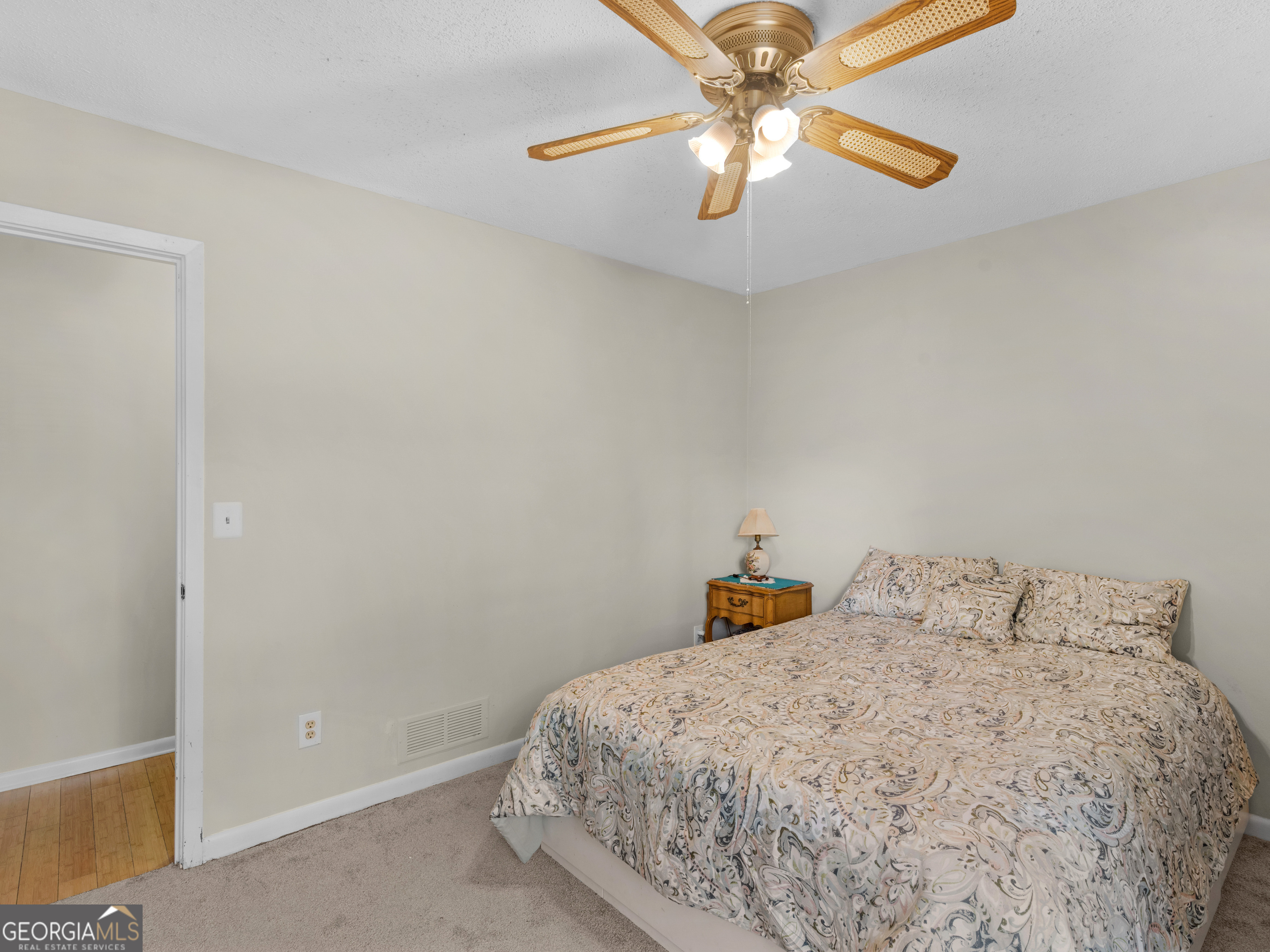 915 Strawberry Court