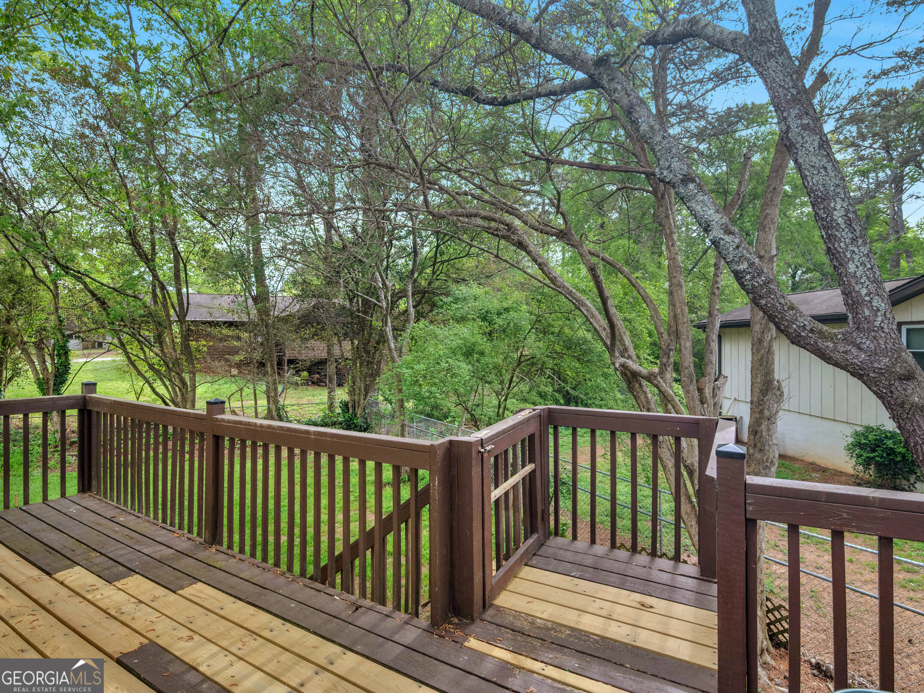 915 Strawberry Court