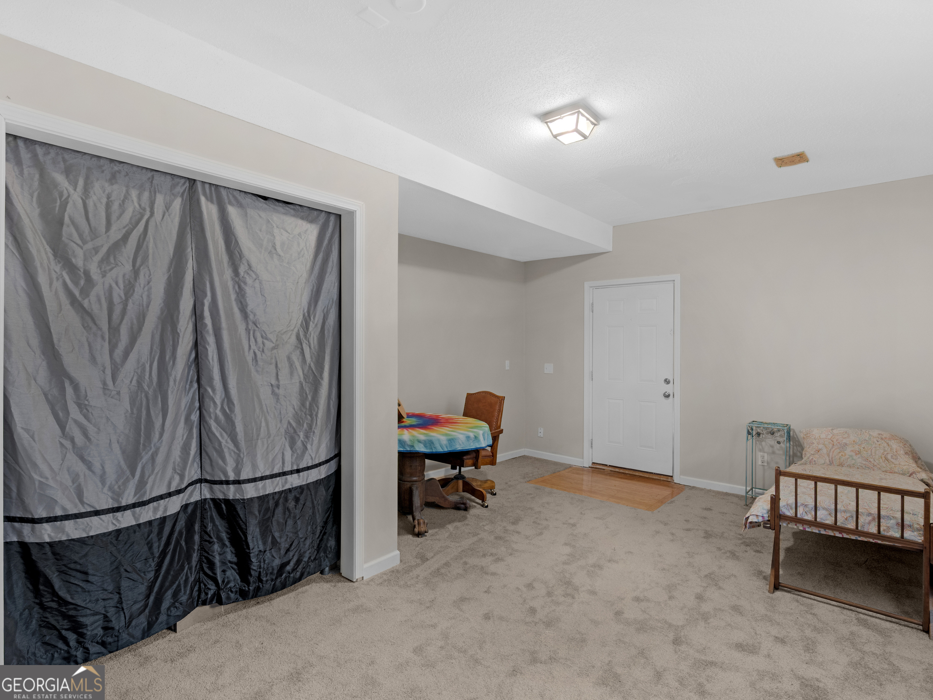 915 Strawberry Court