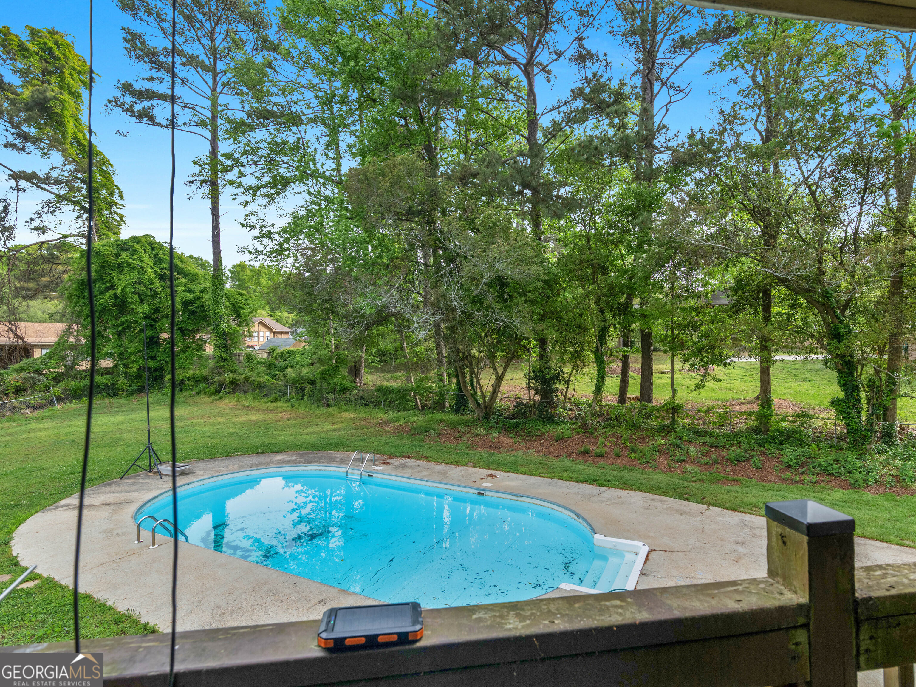 915 Strawberry Court