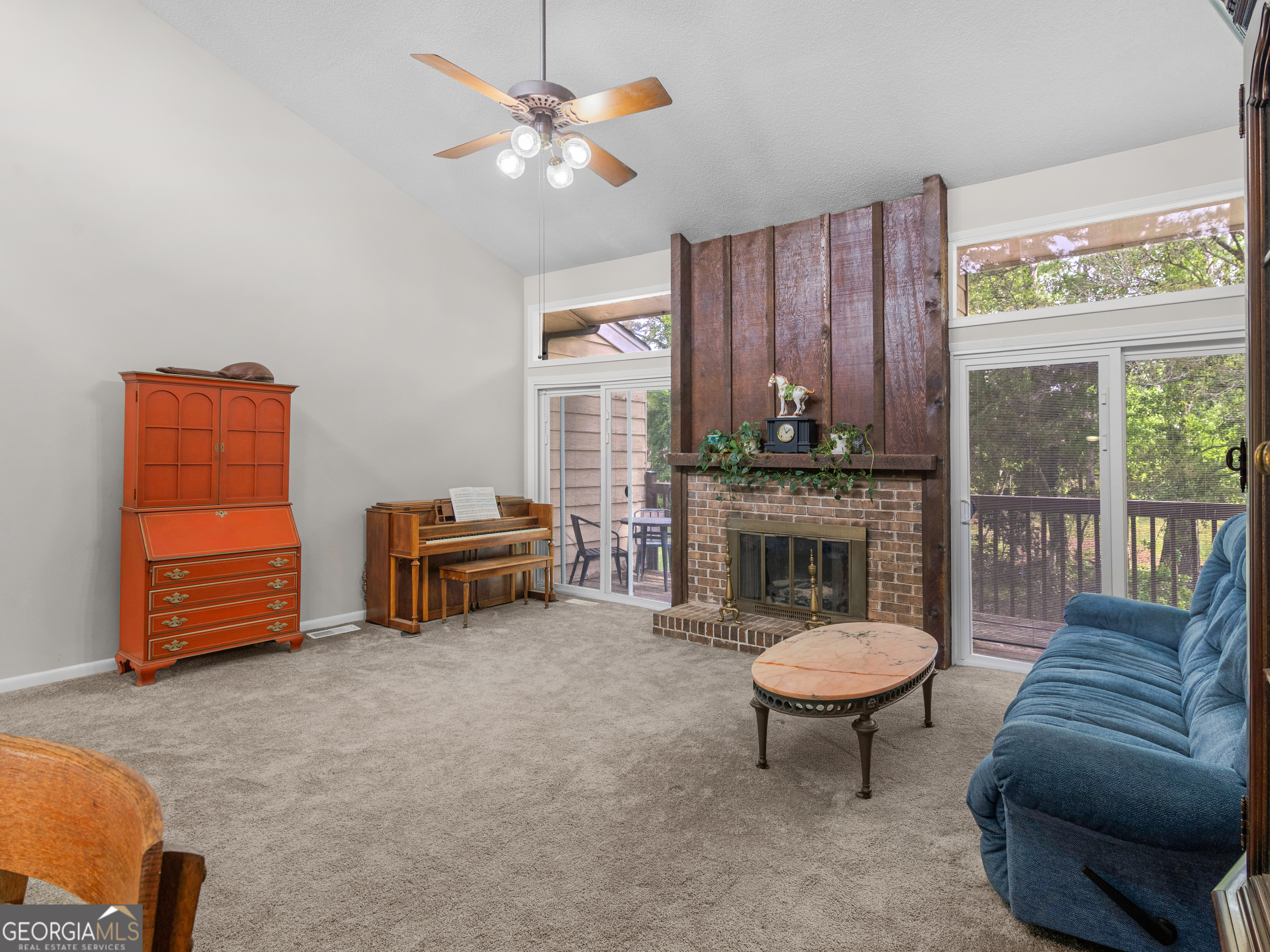 915 Strawberry Court