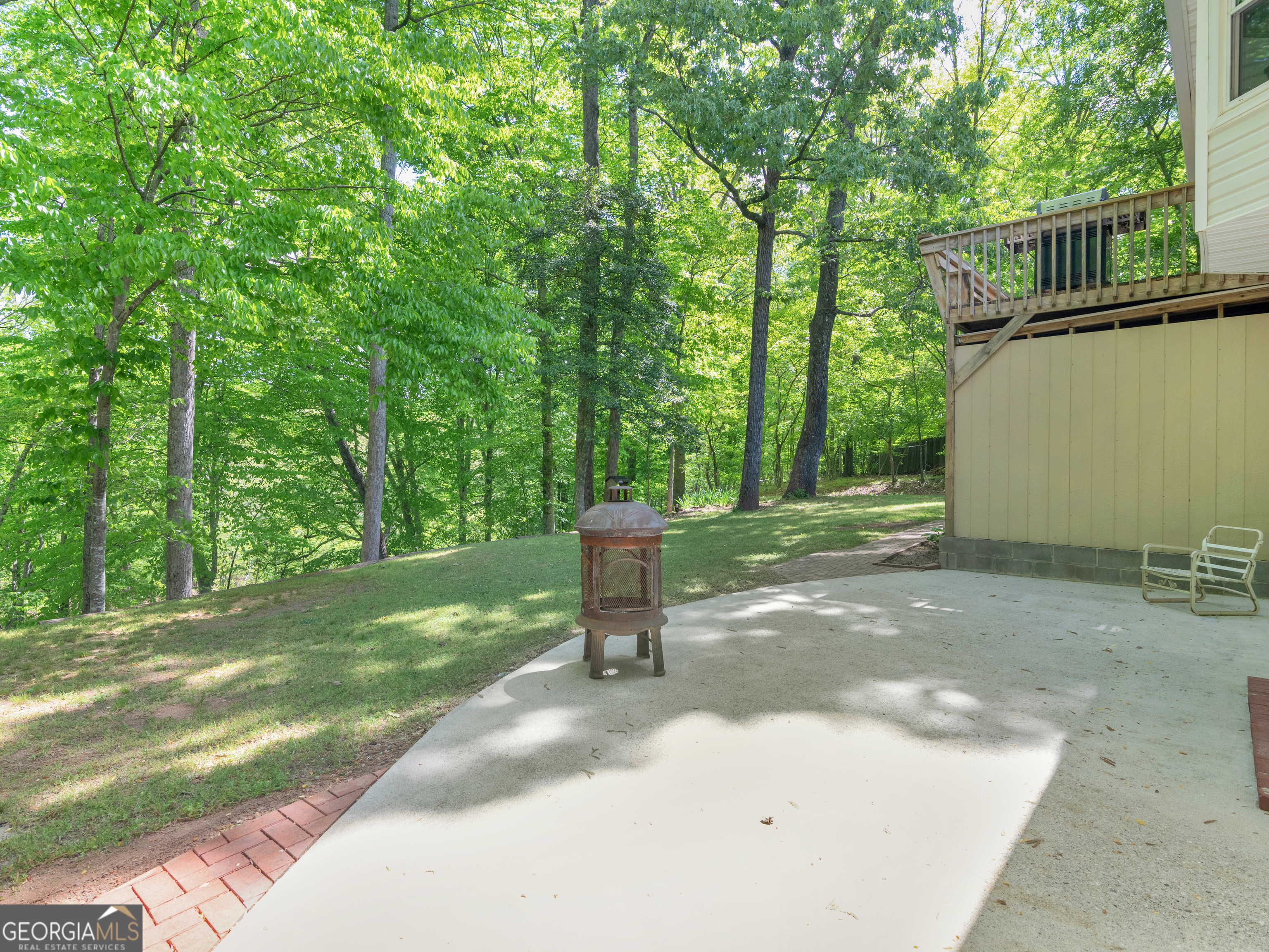 442 Creek View Court