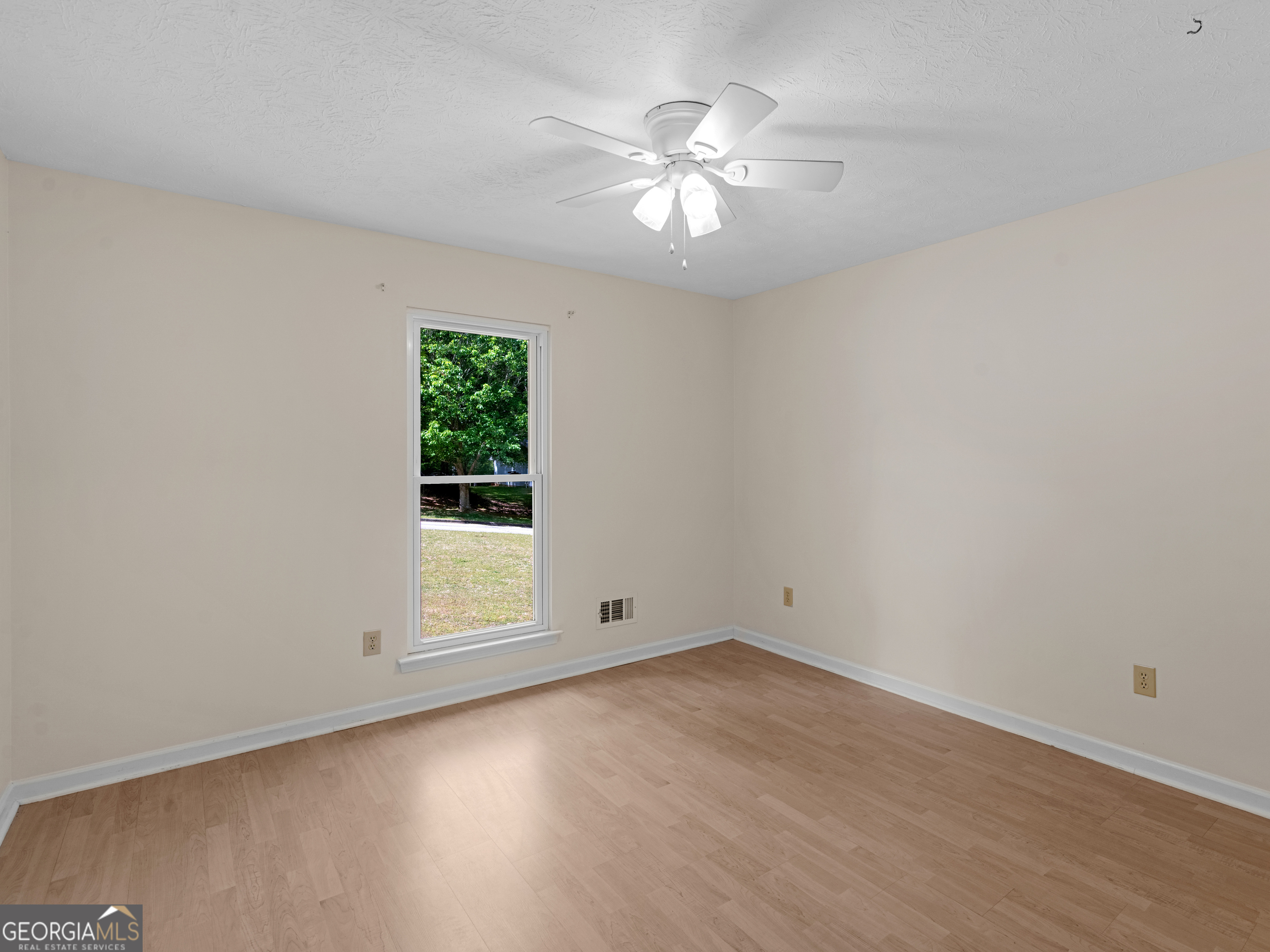 442 Creek View Court