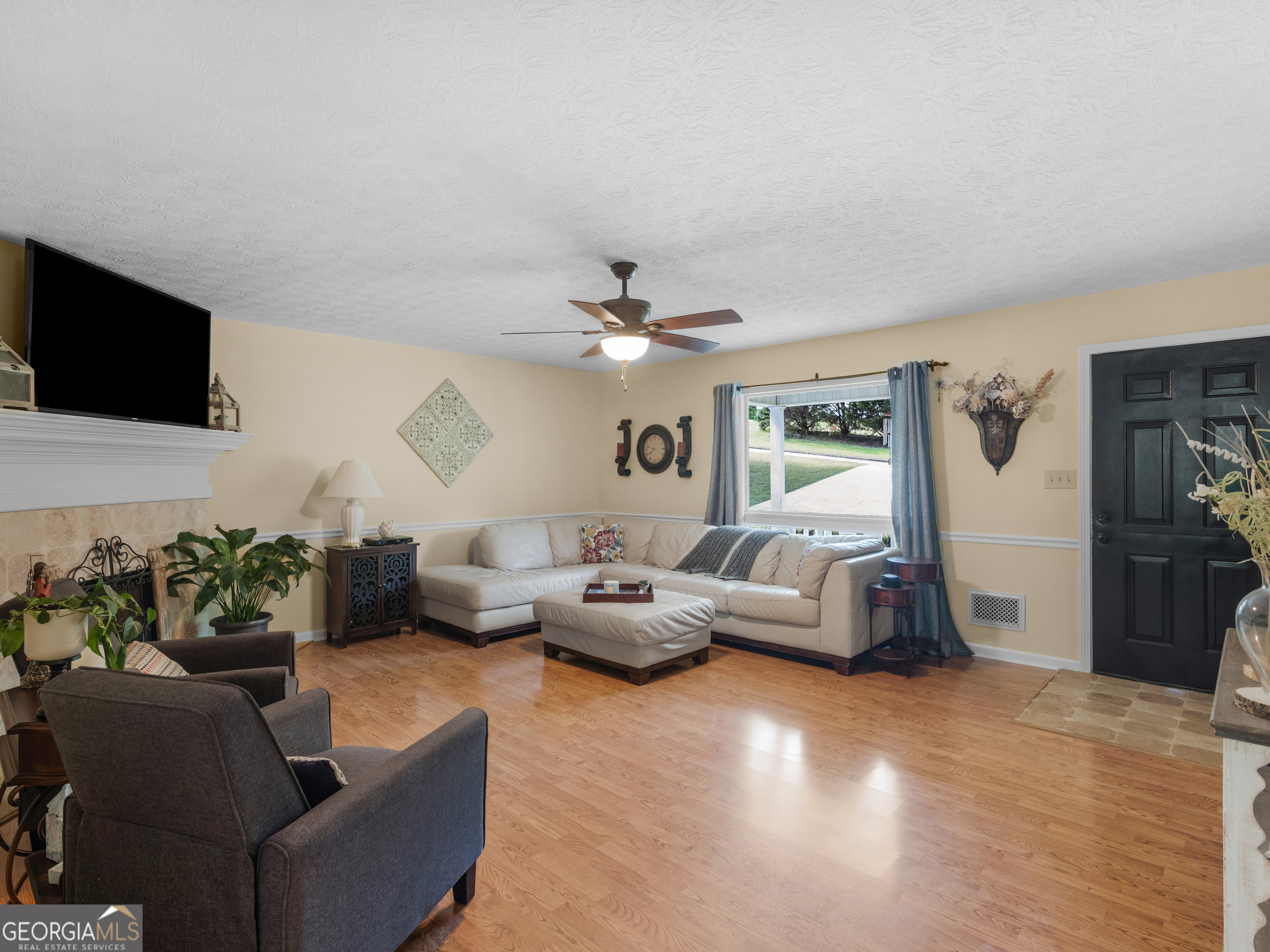 442 Creek View Court