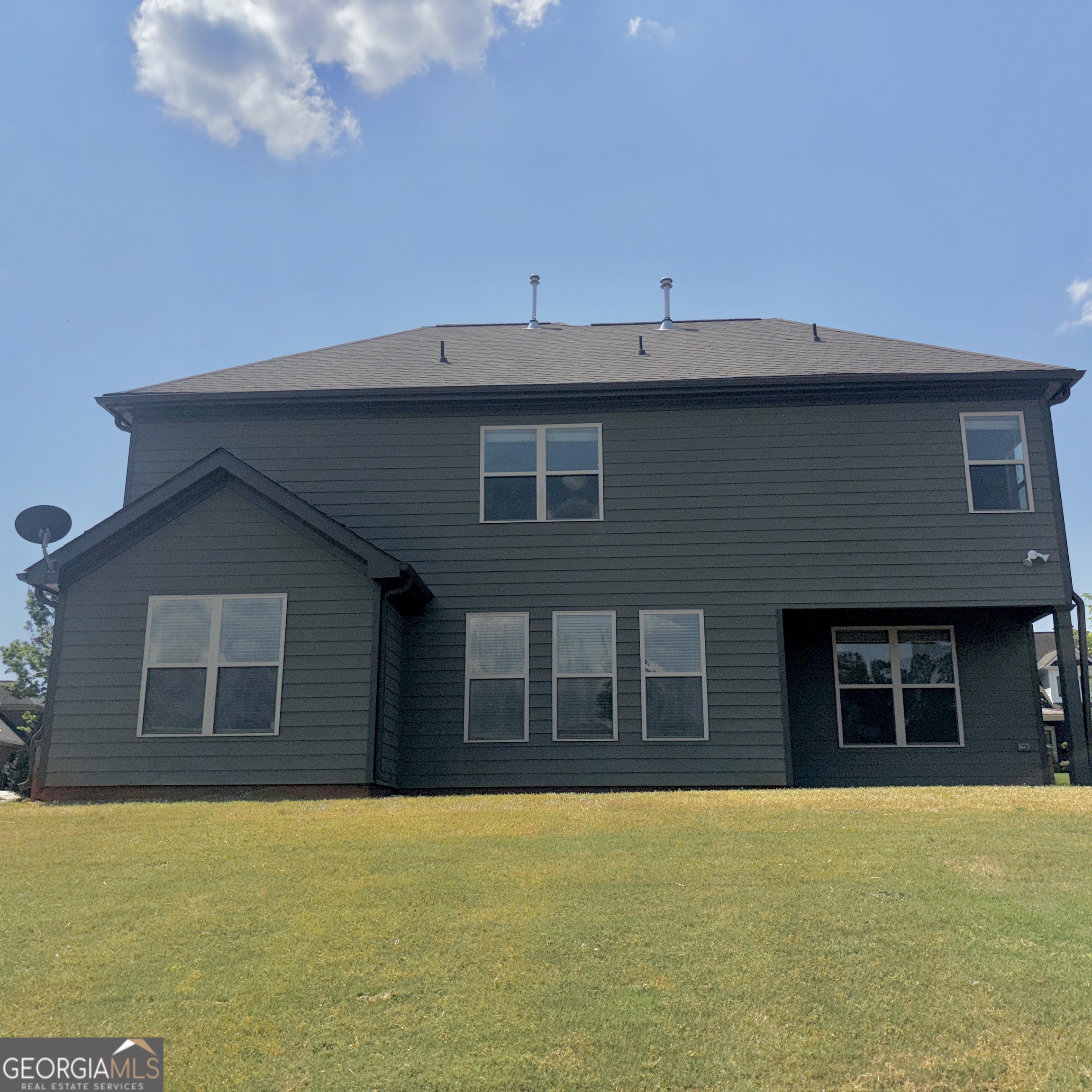1915 Highland Creek Drive