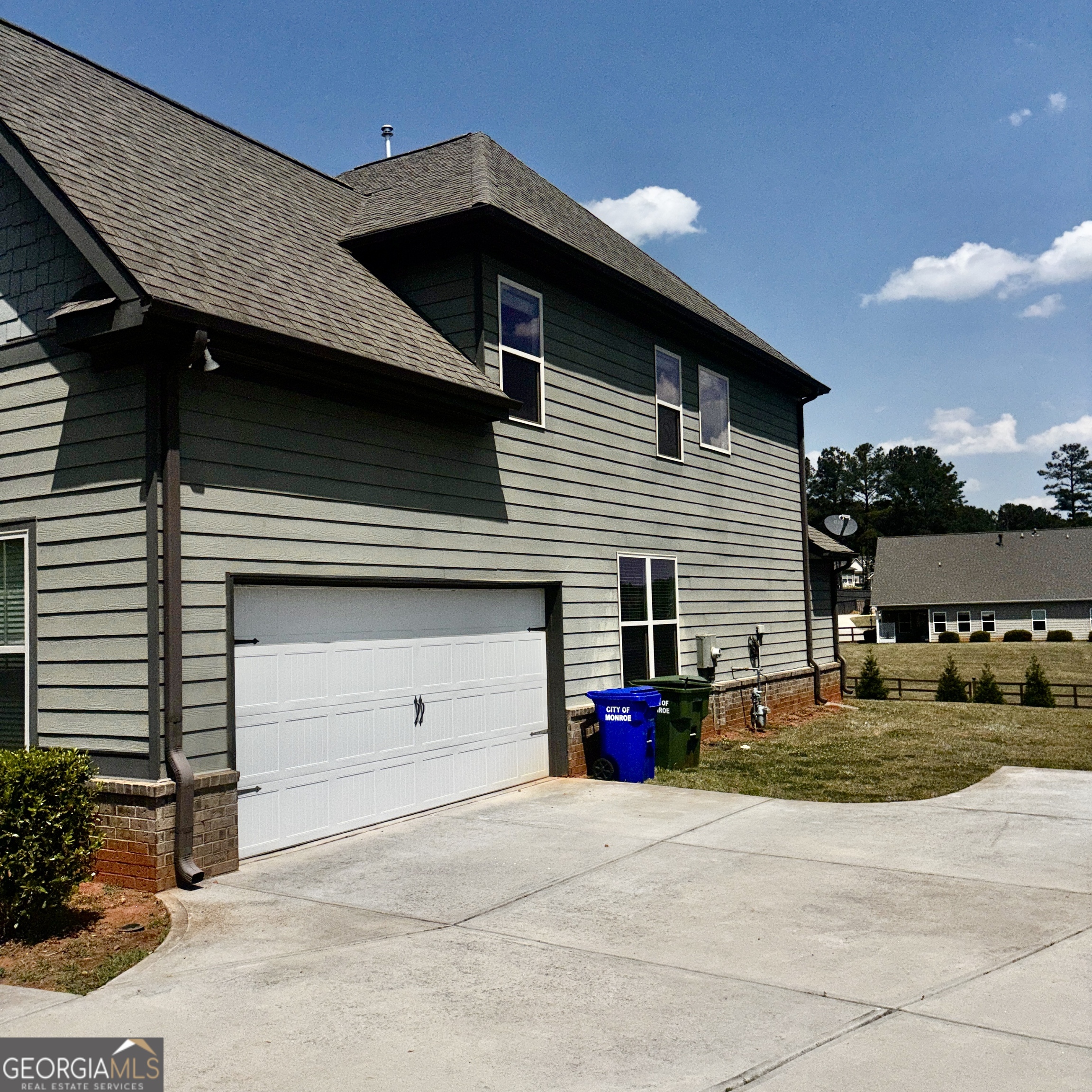 1915 Highland Creek Drive