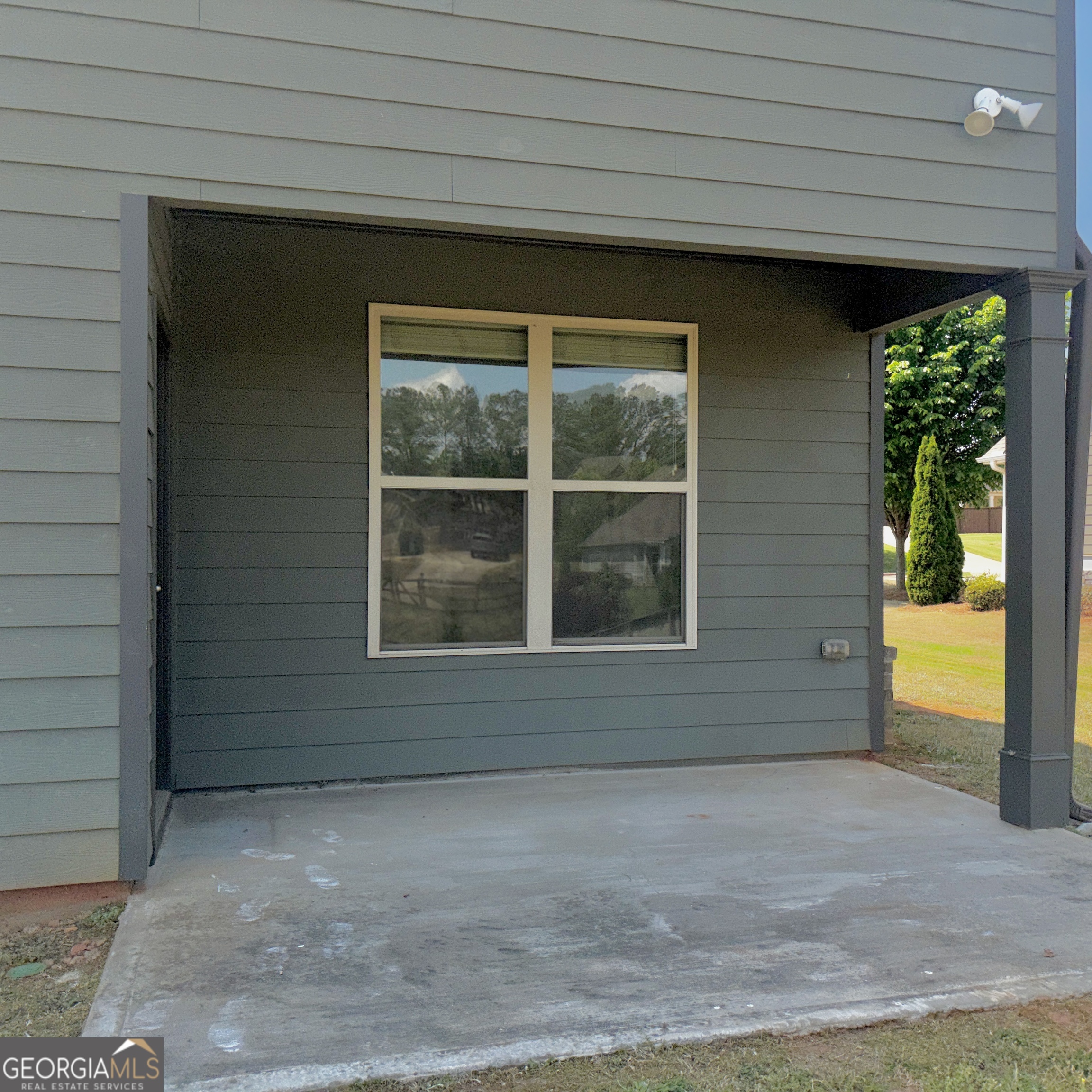 1915 Highland Creek Drive