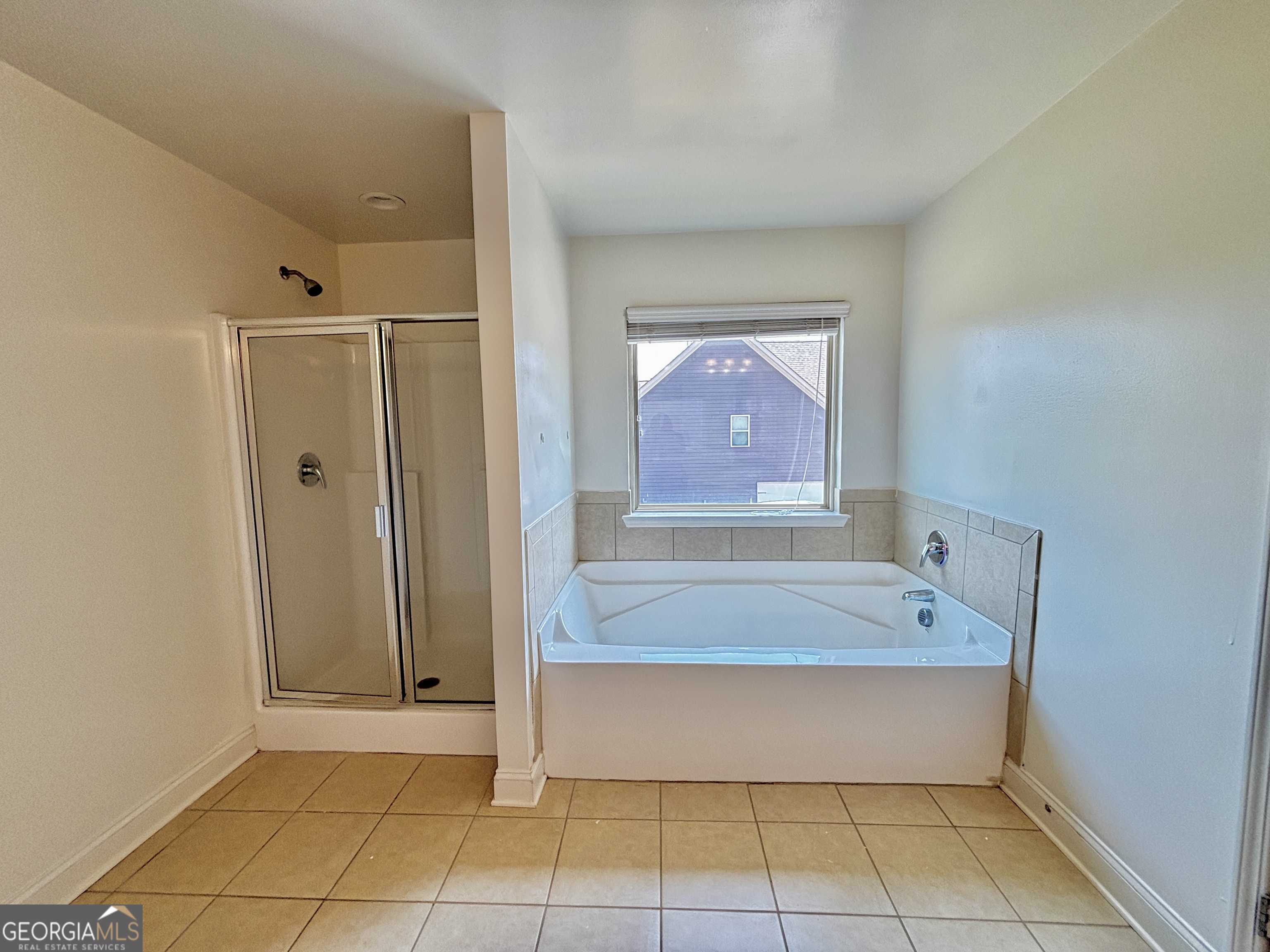1915 Highland Creek Drive