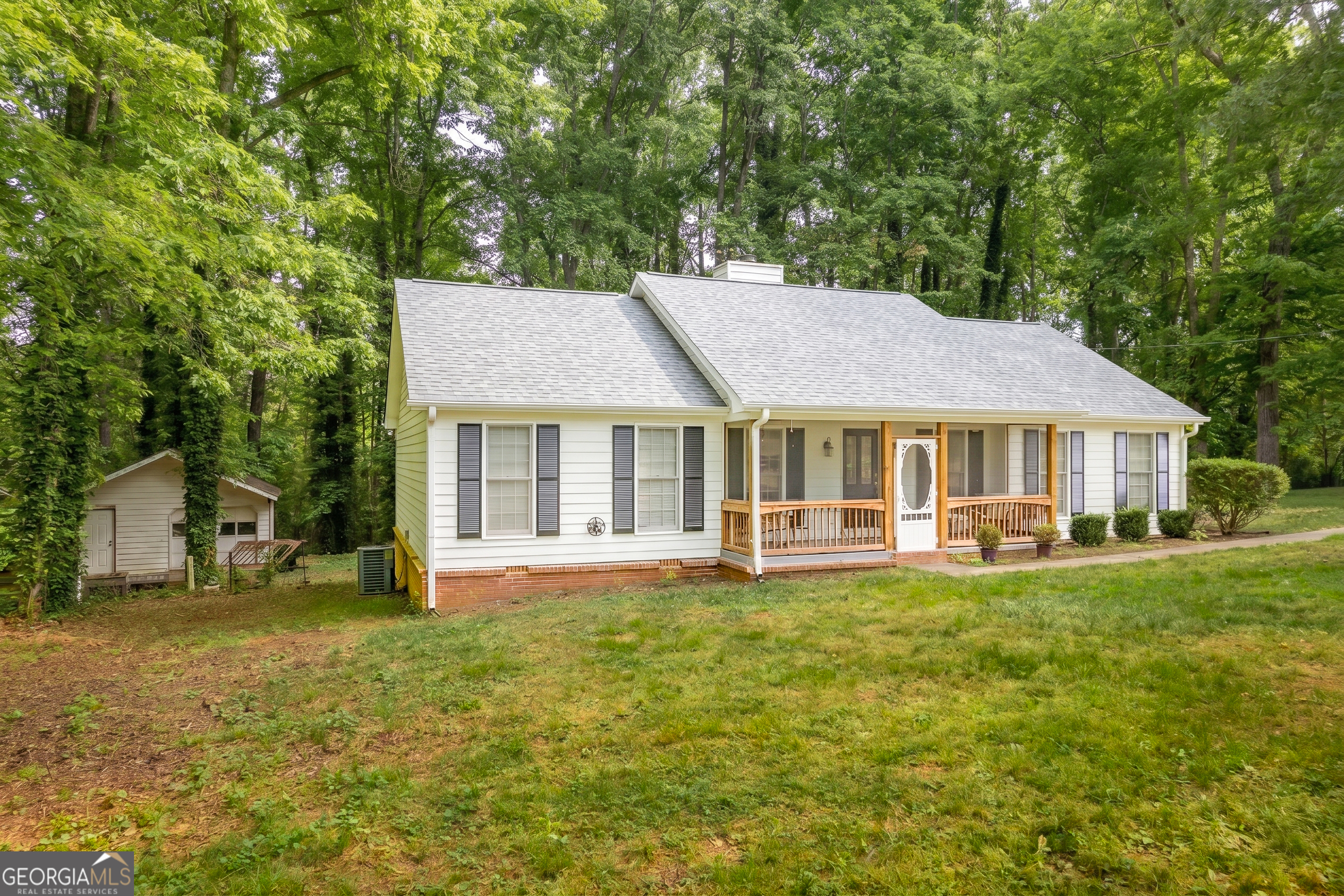 90 Hoglen Drive