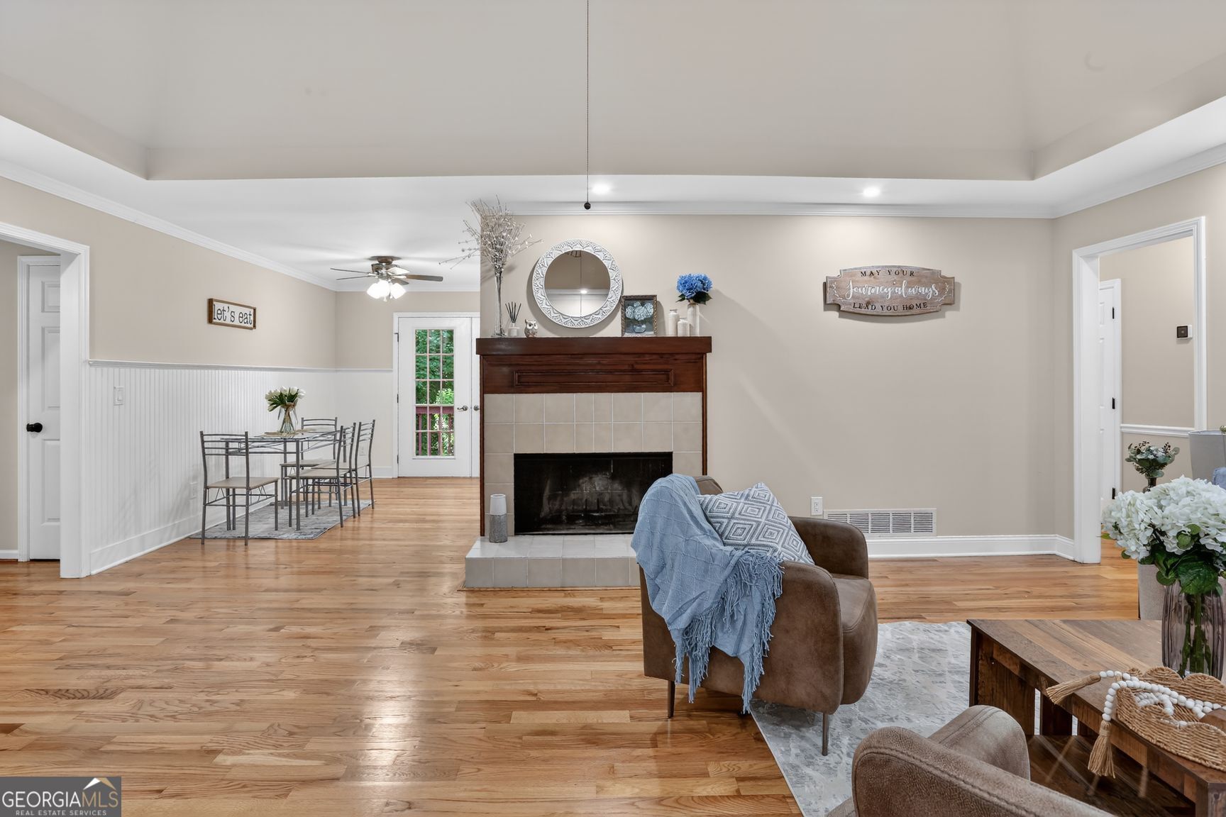 90 Hoglen Drive