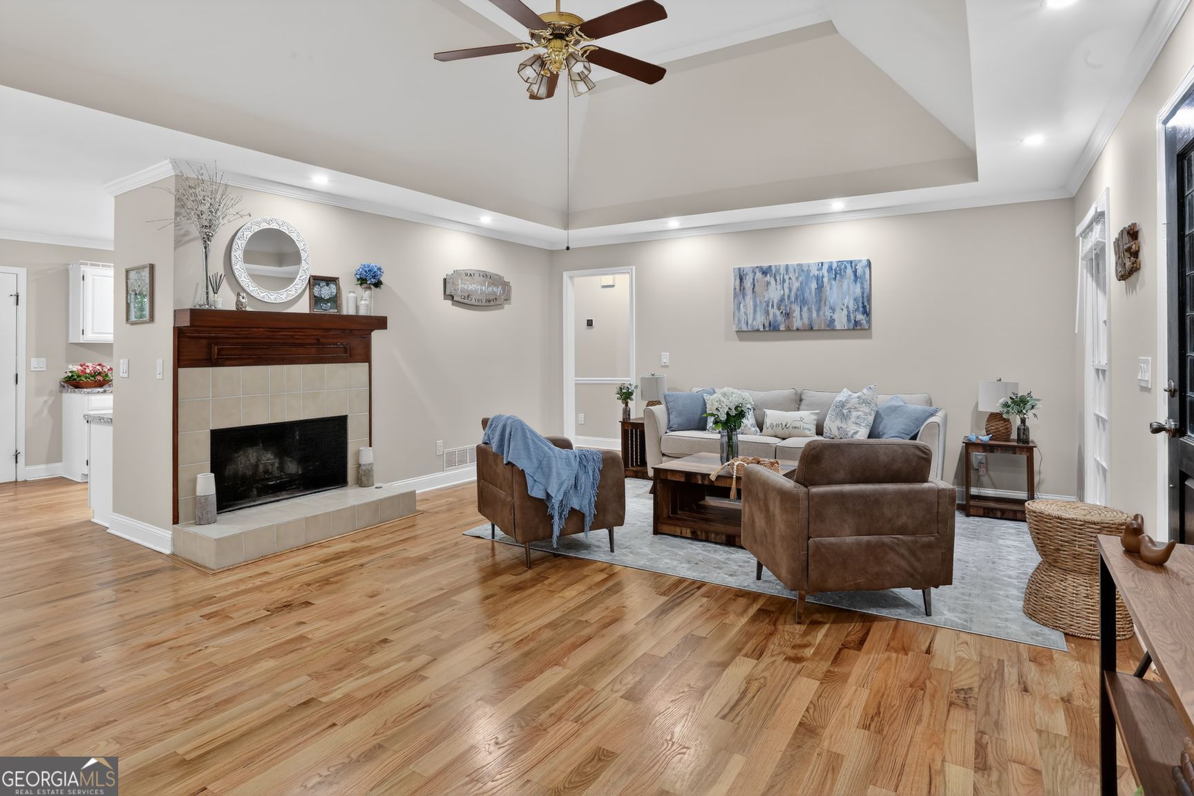 90 Hoglen Drive