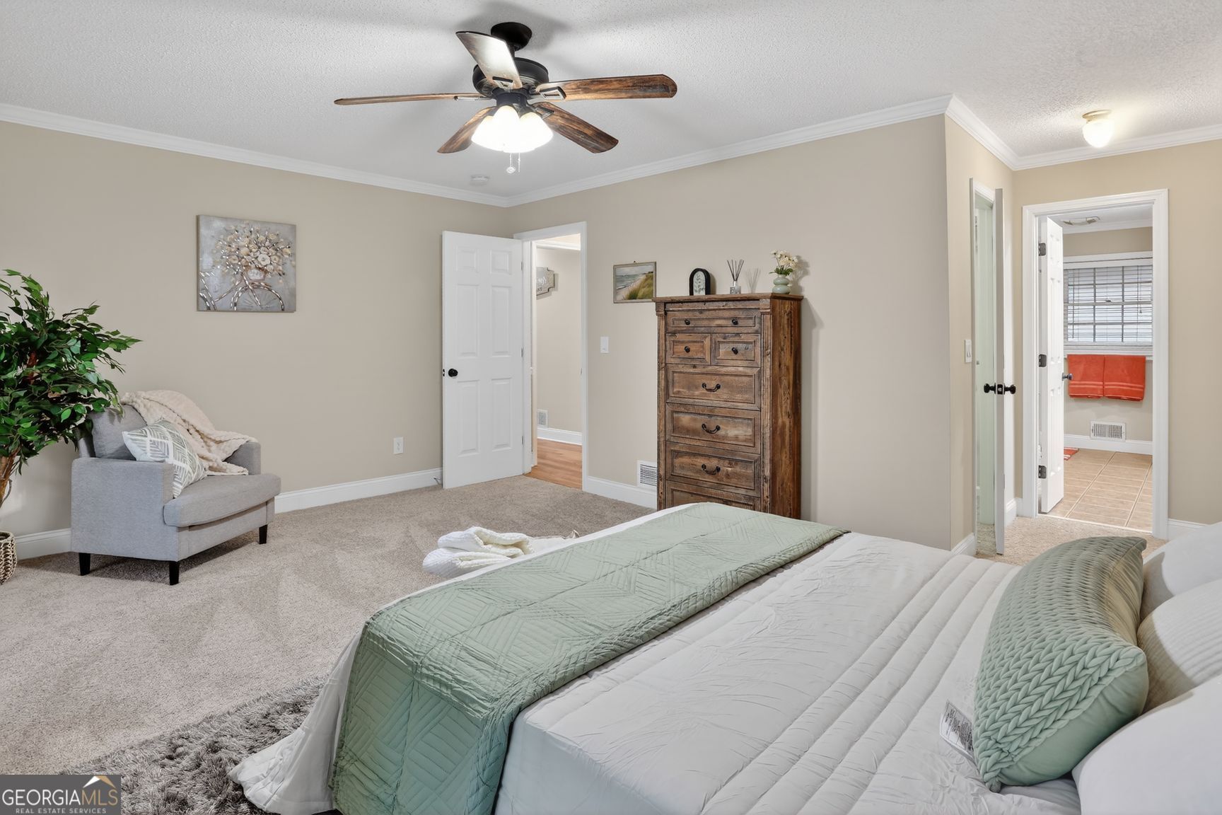 90 Hoglen Drive