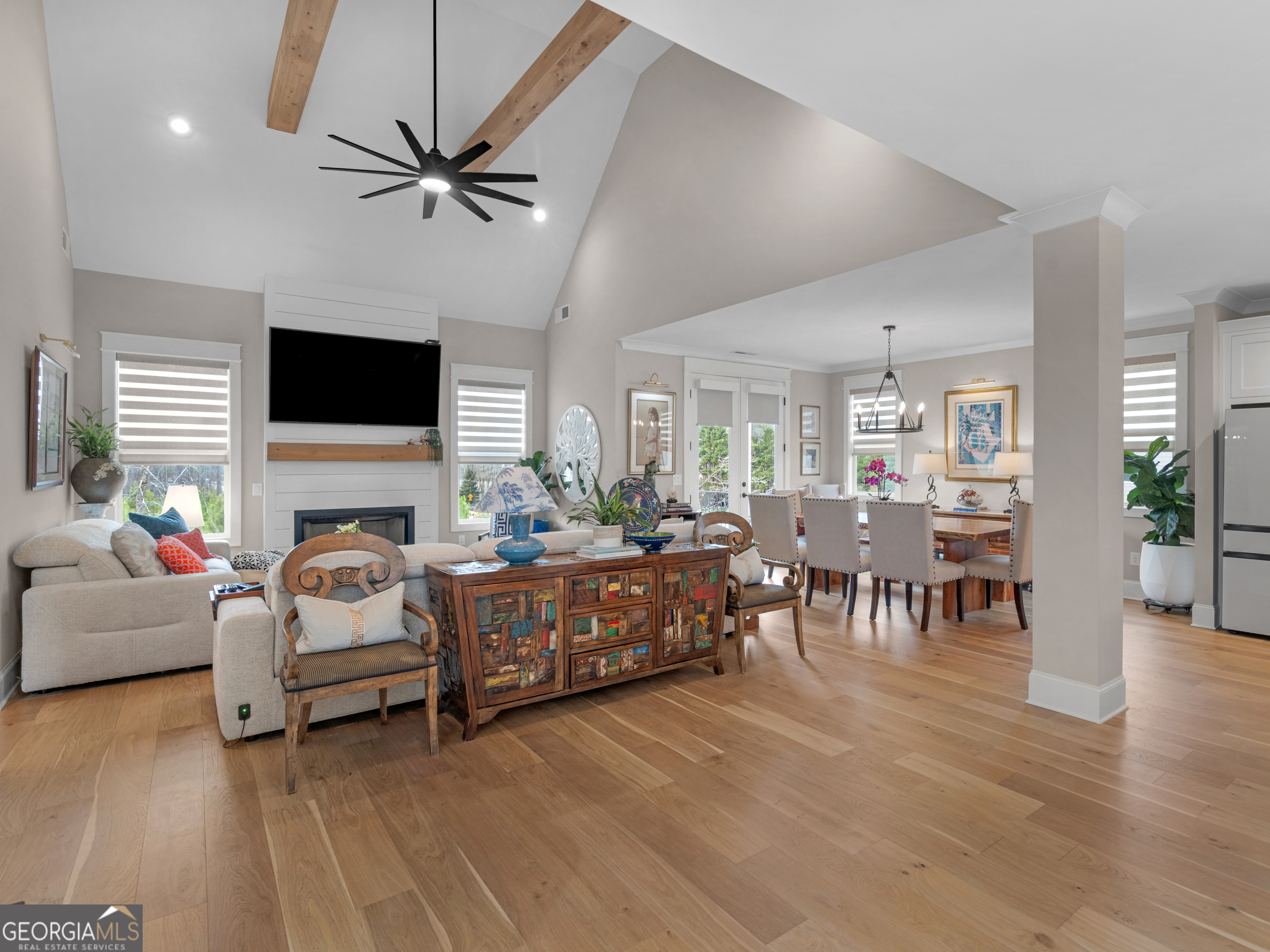 806 Magnolia Walk