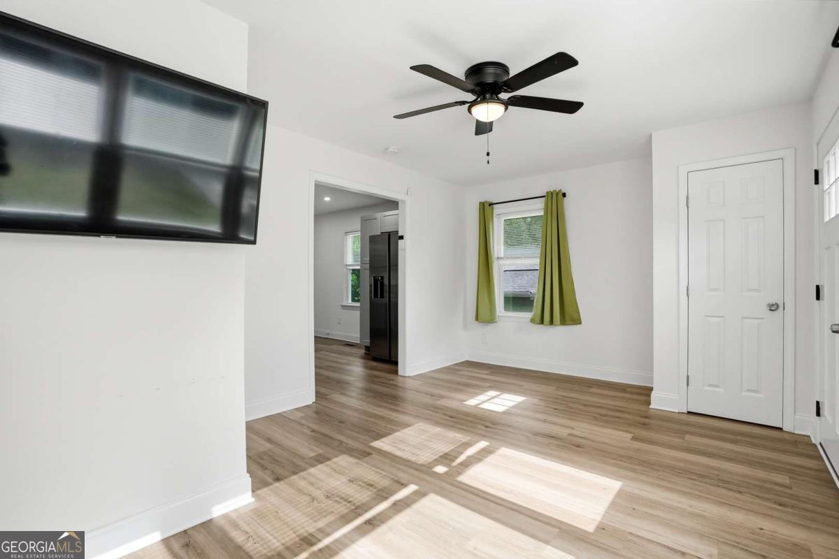 320 Camfield Court SW