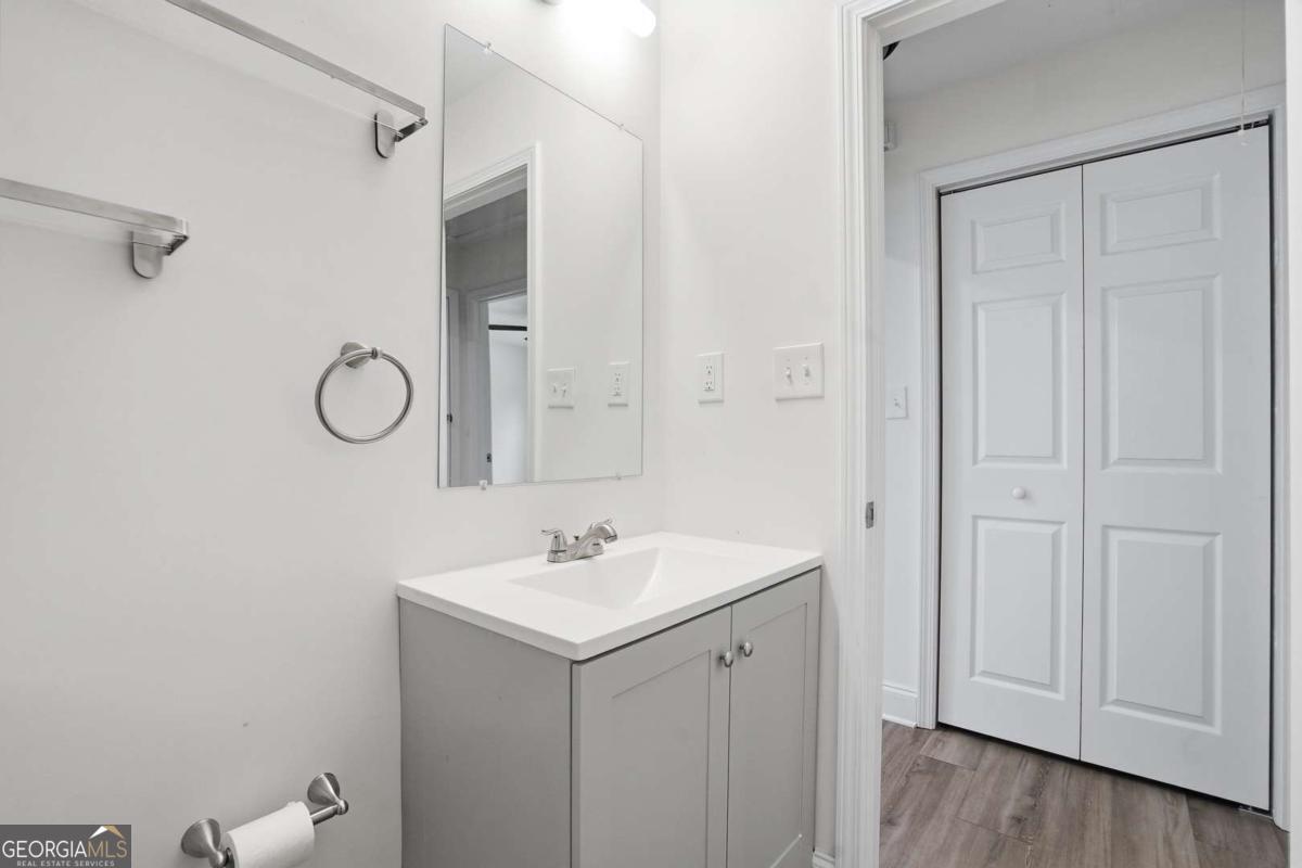 320 Camfield Court SW