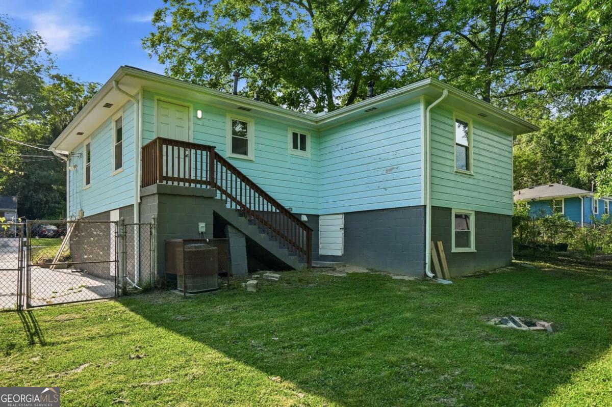 320 Camfield Court SW