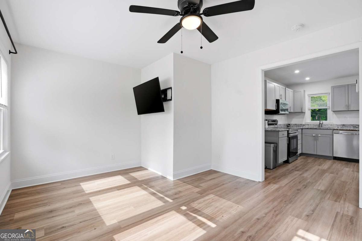 320 Camfield Court SW