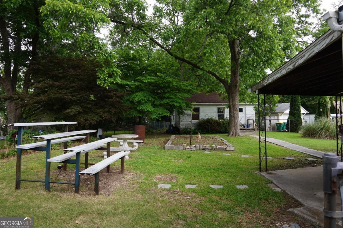 829 Warren Drive